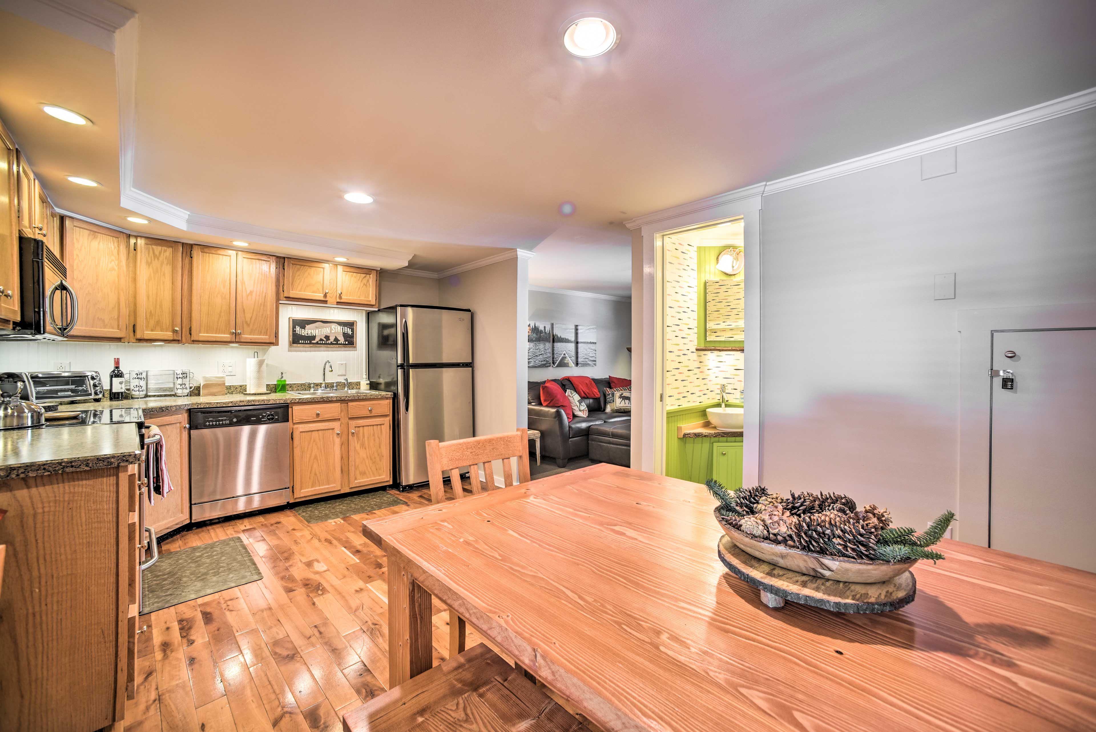 Kitchen | Trash Bags & Paper Towels
