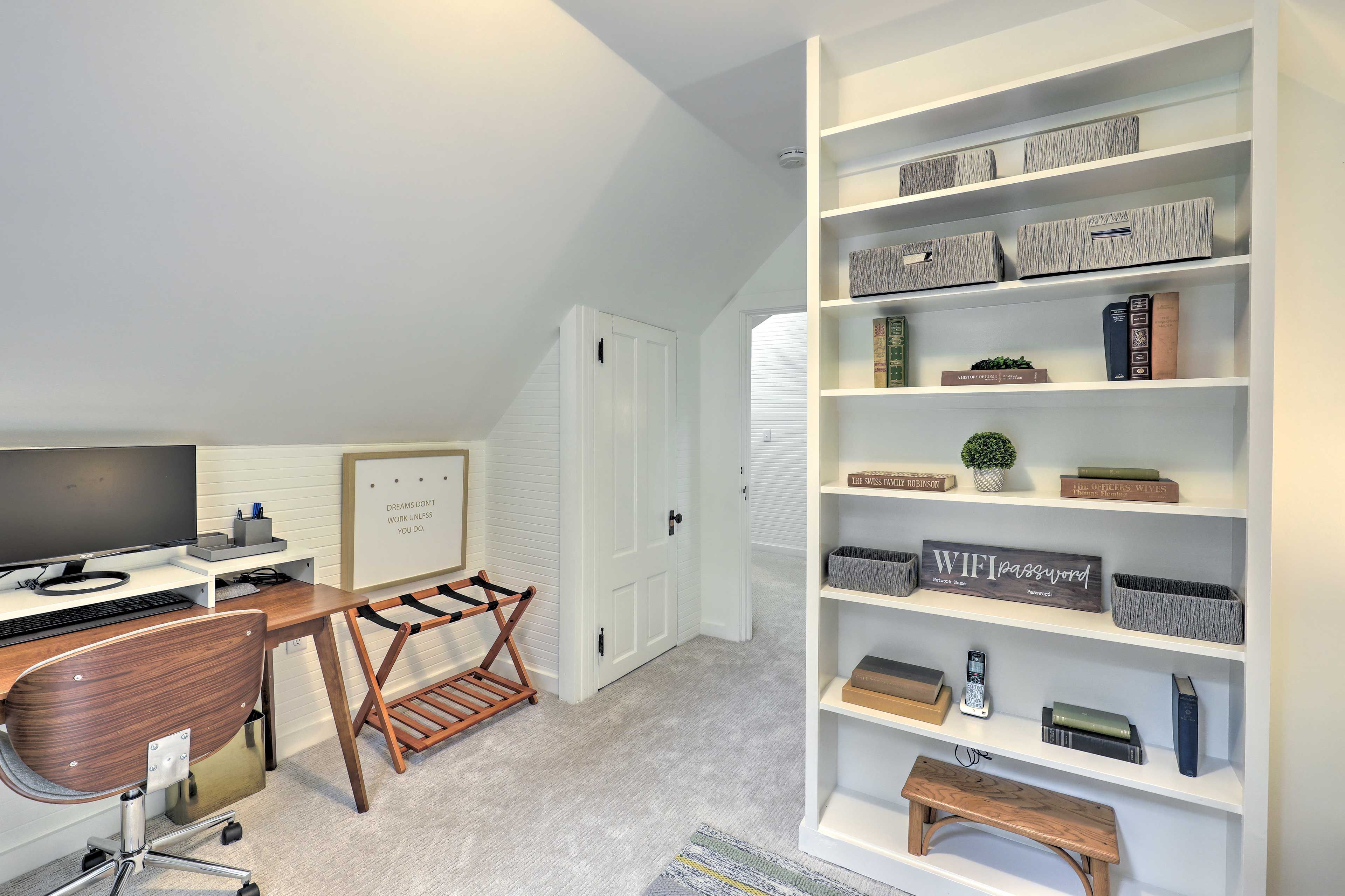Bedroom 4 (Office) | Sleeper Sofa | WFH Friendly