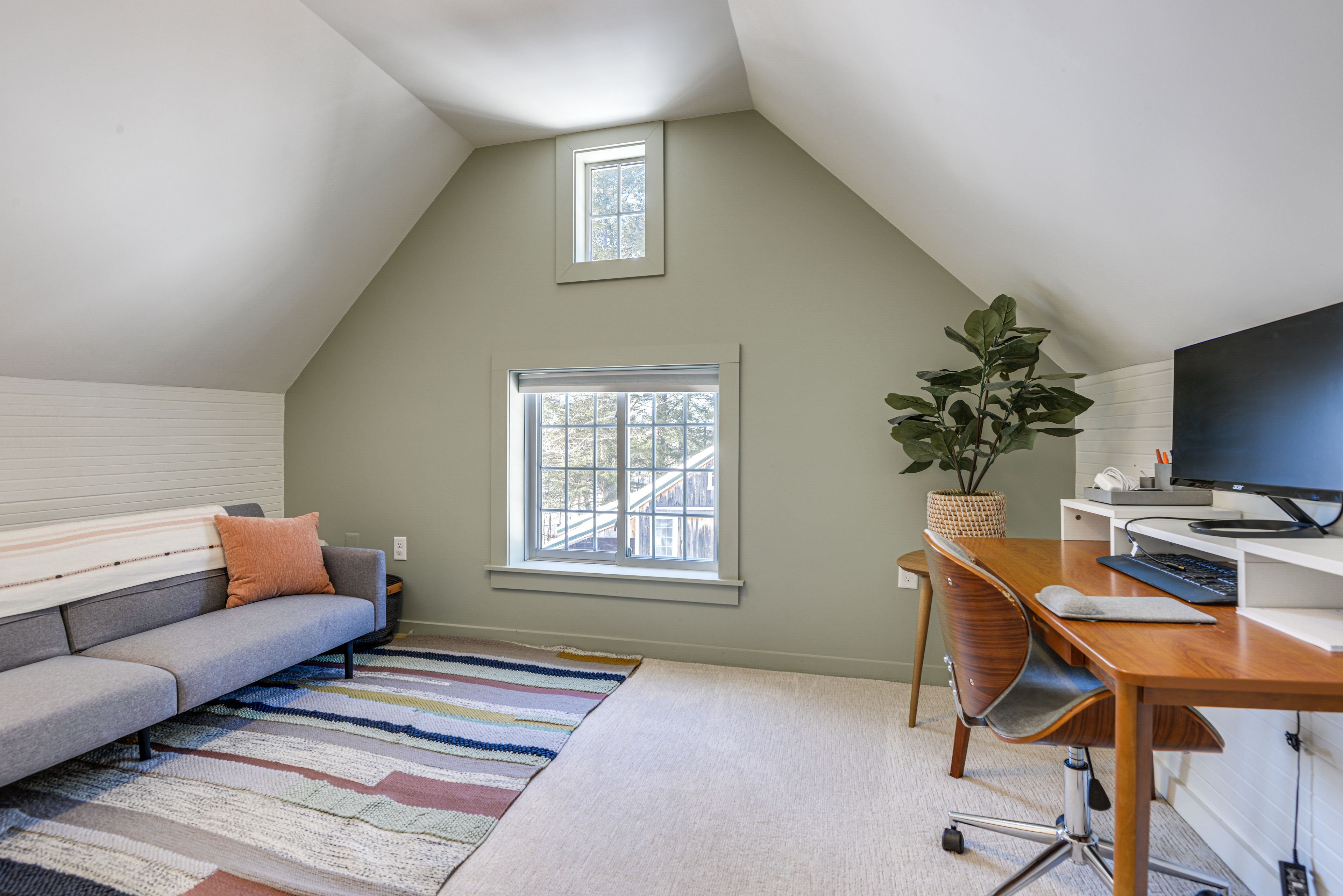 Bedroom 4 (Office) | Sleeper Sofa | WFH Friendly