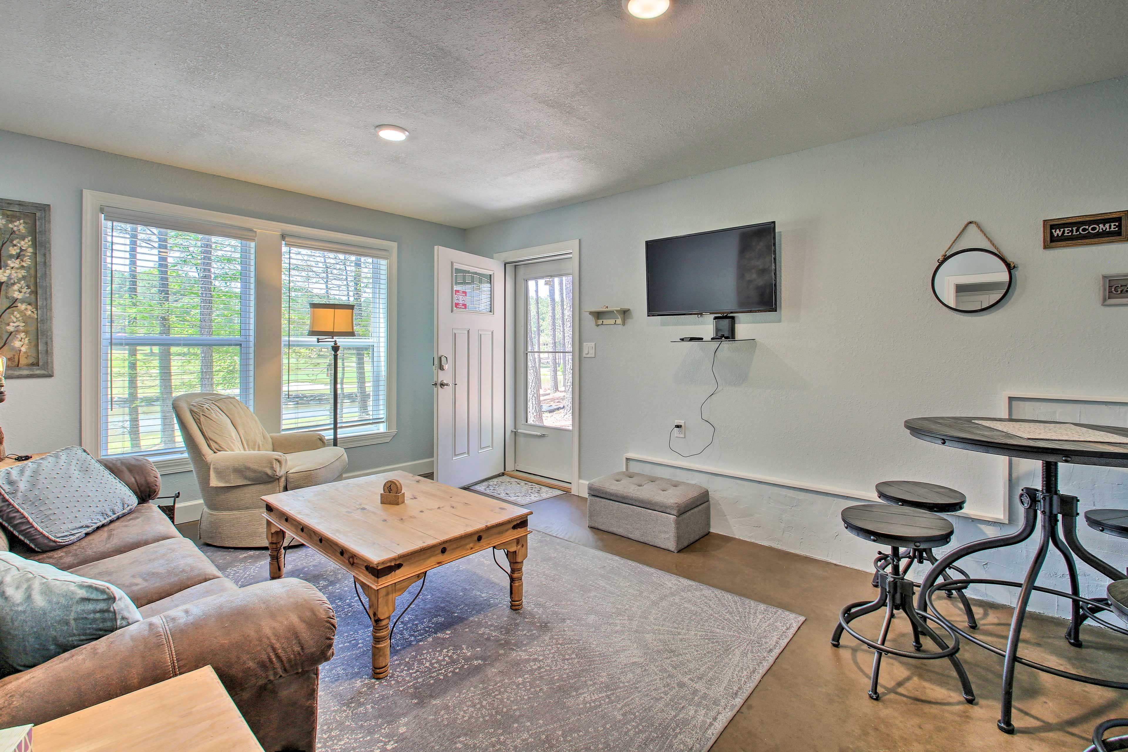 Hot Springs Village Vacation Rental | 1BR | 1BA | 600 Sq Ft | 1 Story