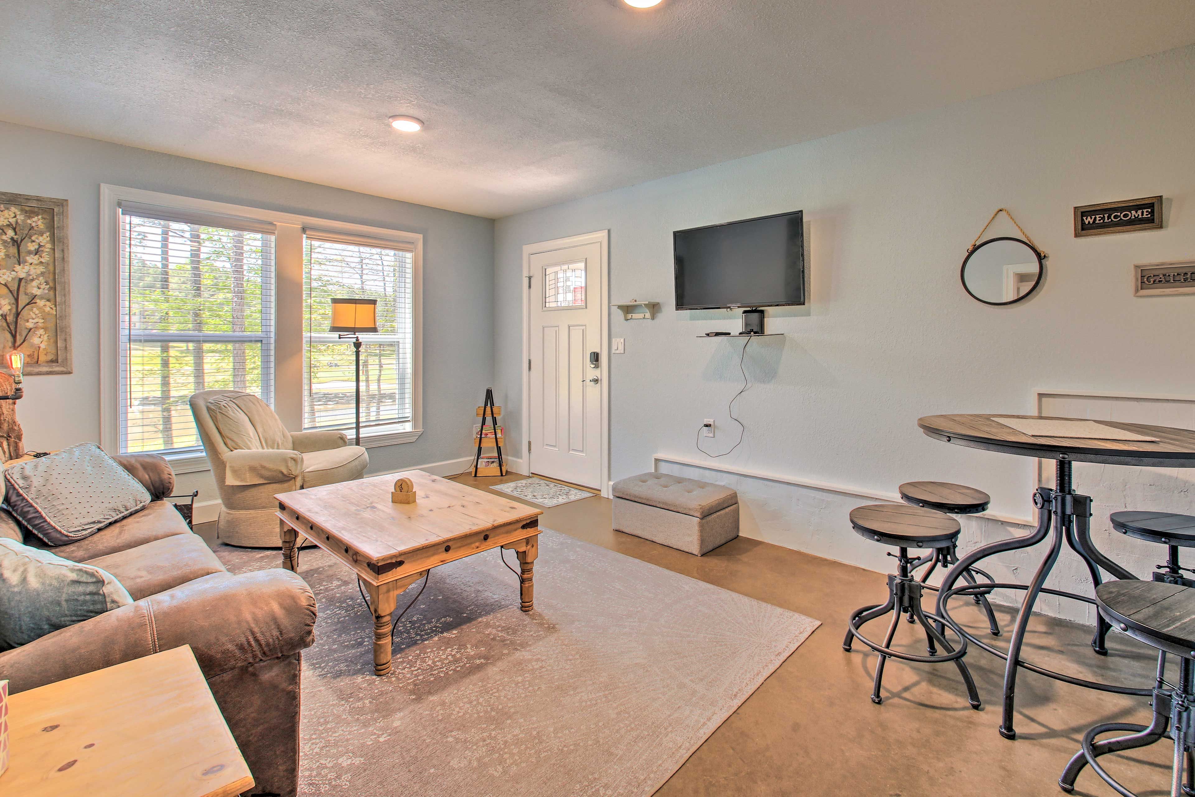 Living Room | 1st Floor | No Steps Required