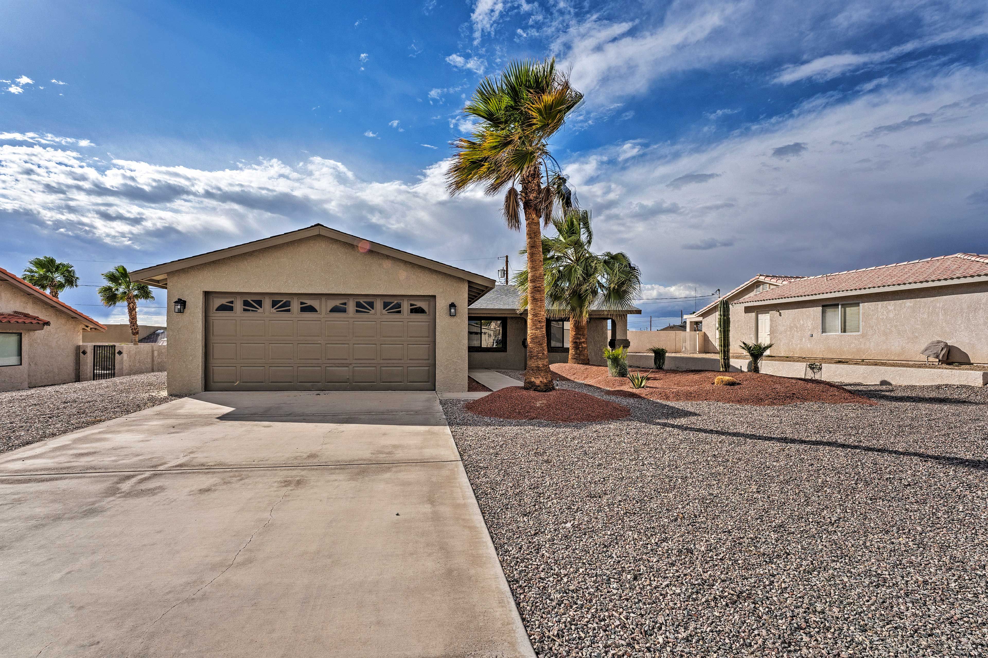Exterior | Parking | Driveway (2 Vehicles)