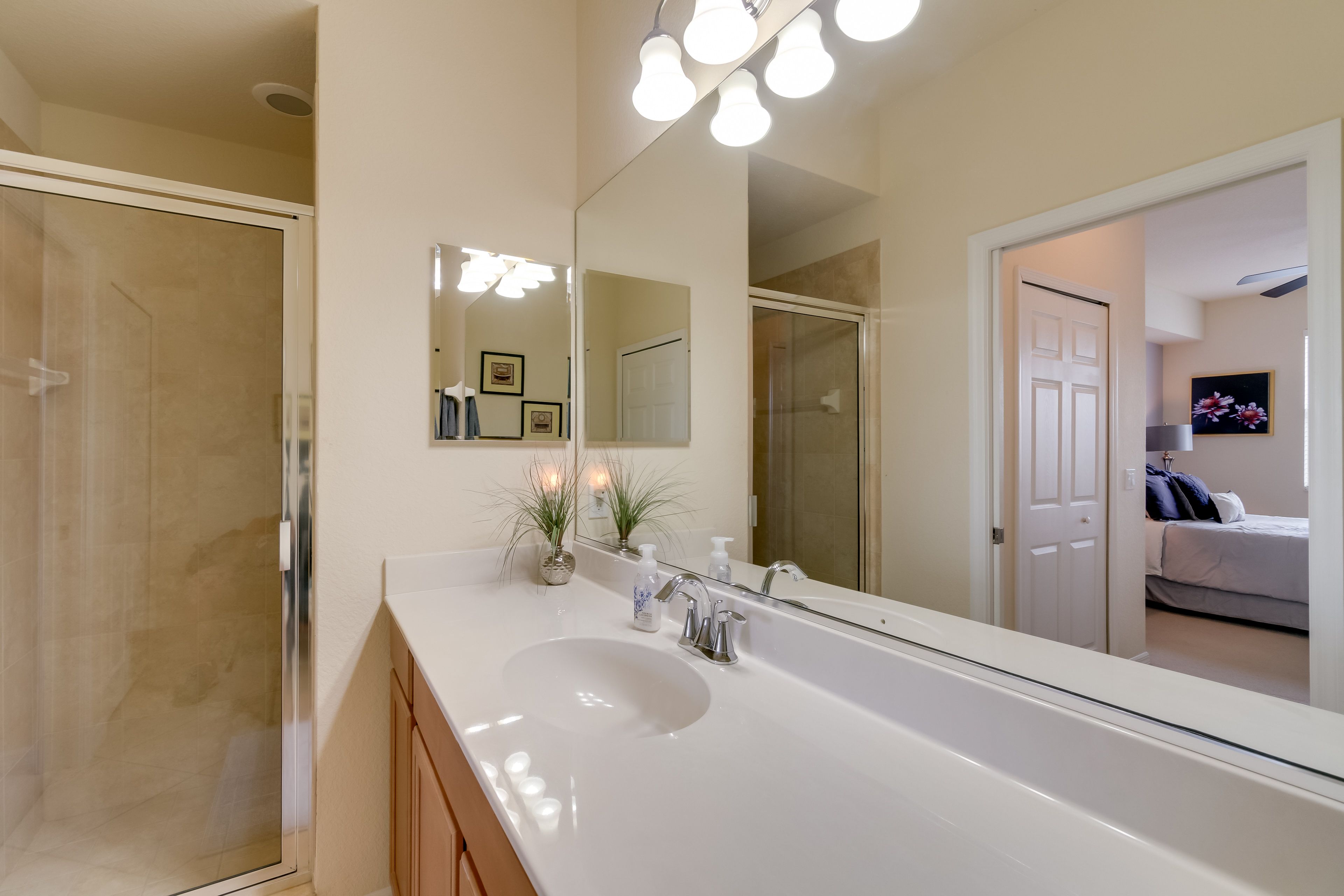 En-Suite Bathroom | Complimentary Toiletries | Towels Provided