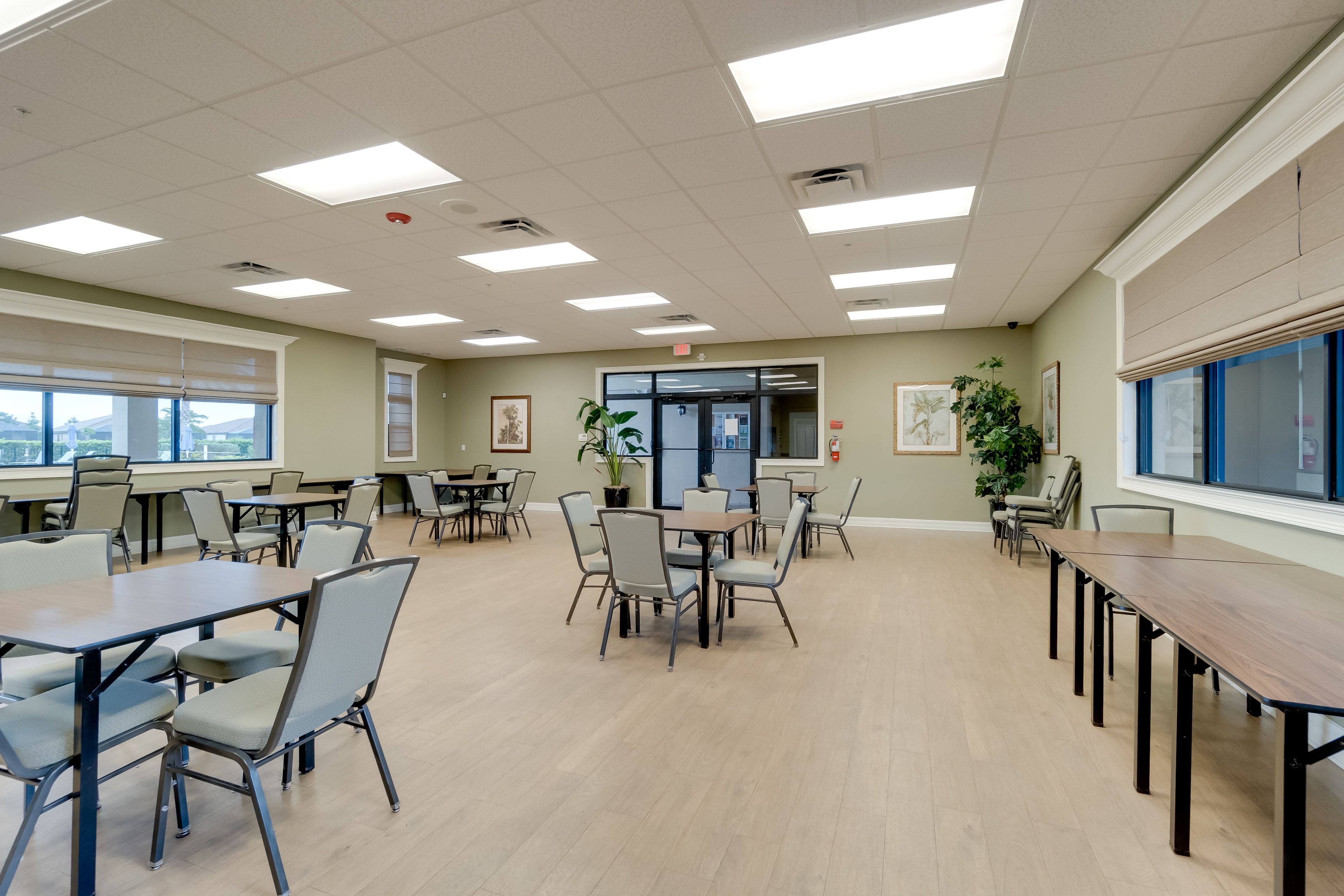 Community Amenities | Business Center