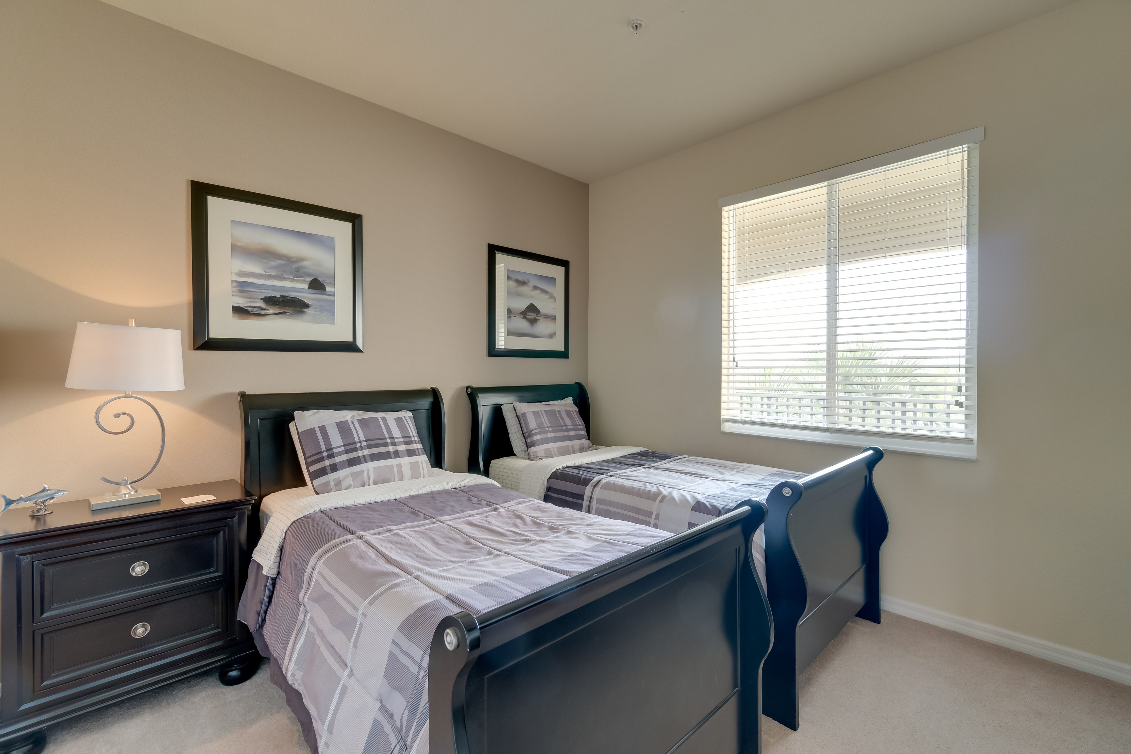 Bedroom 2 | 2 Twin Beds