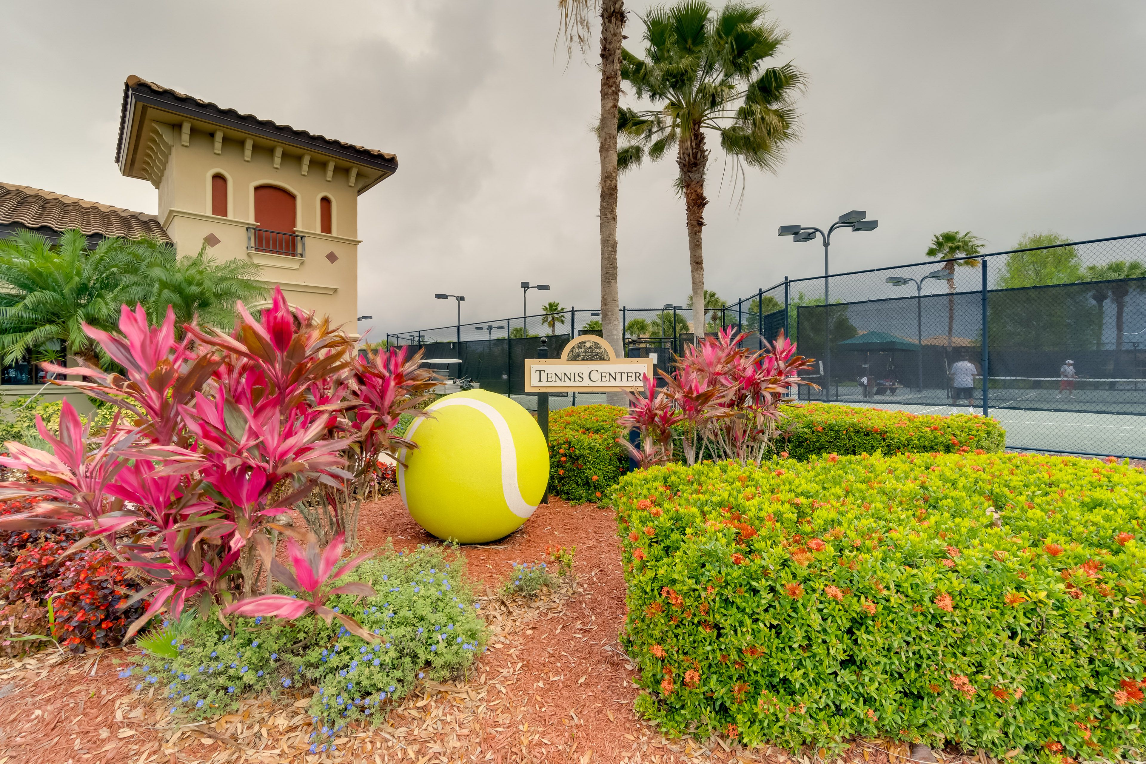 Community Amenities | Tennis Center