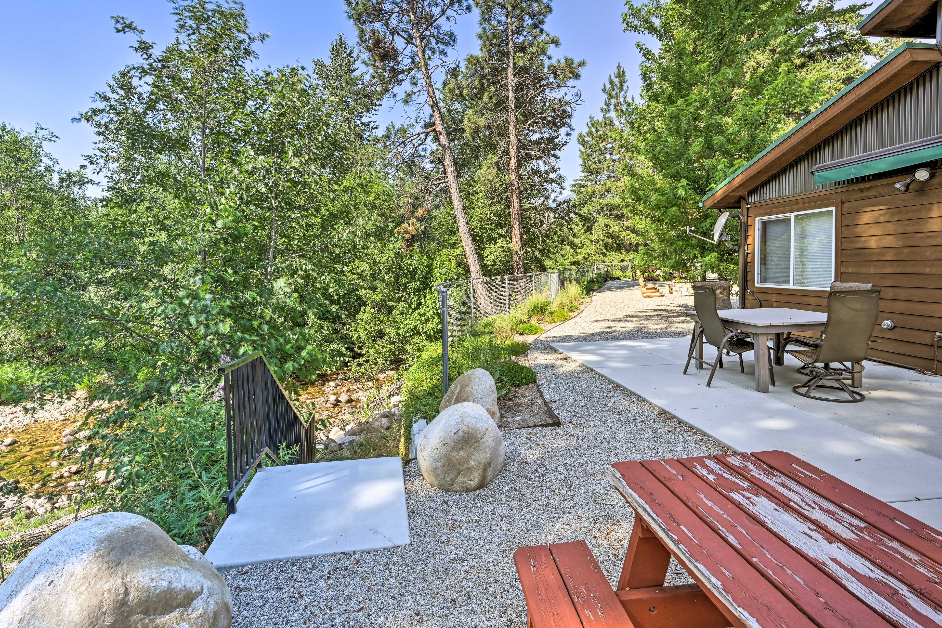 Cabin Exterior | Patio