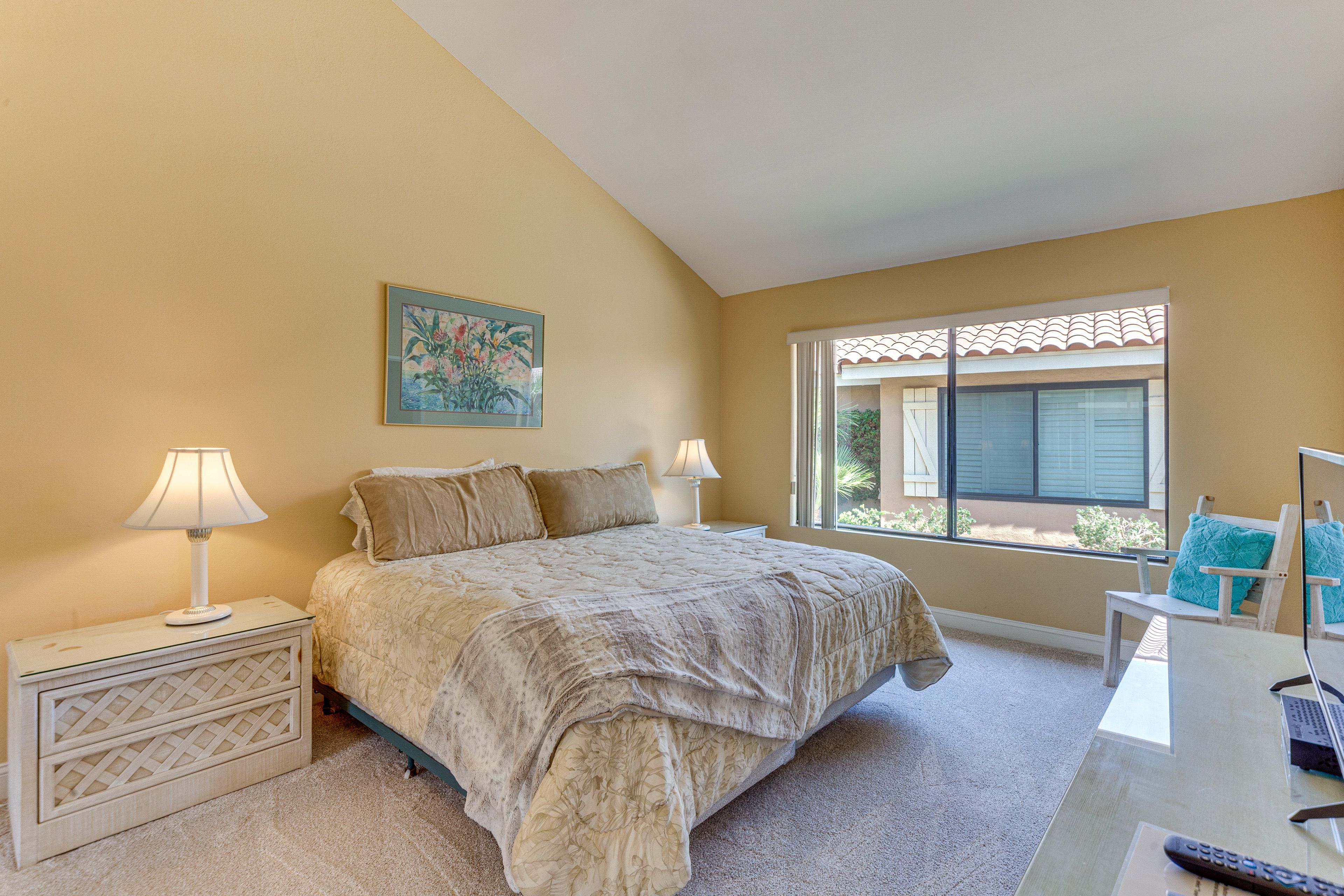 Bedroom 1 | King Bed | En-Suite Bathroom