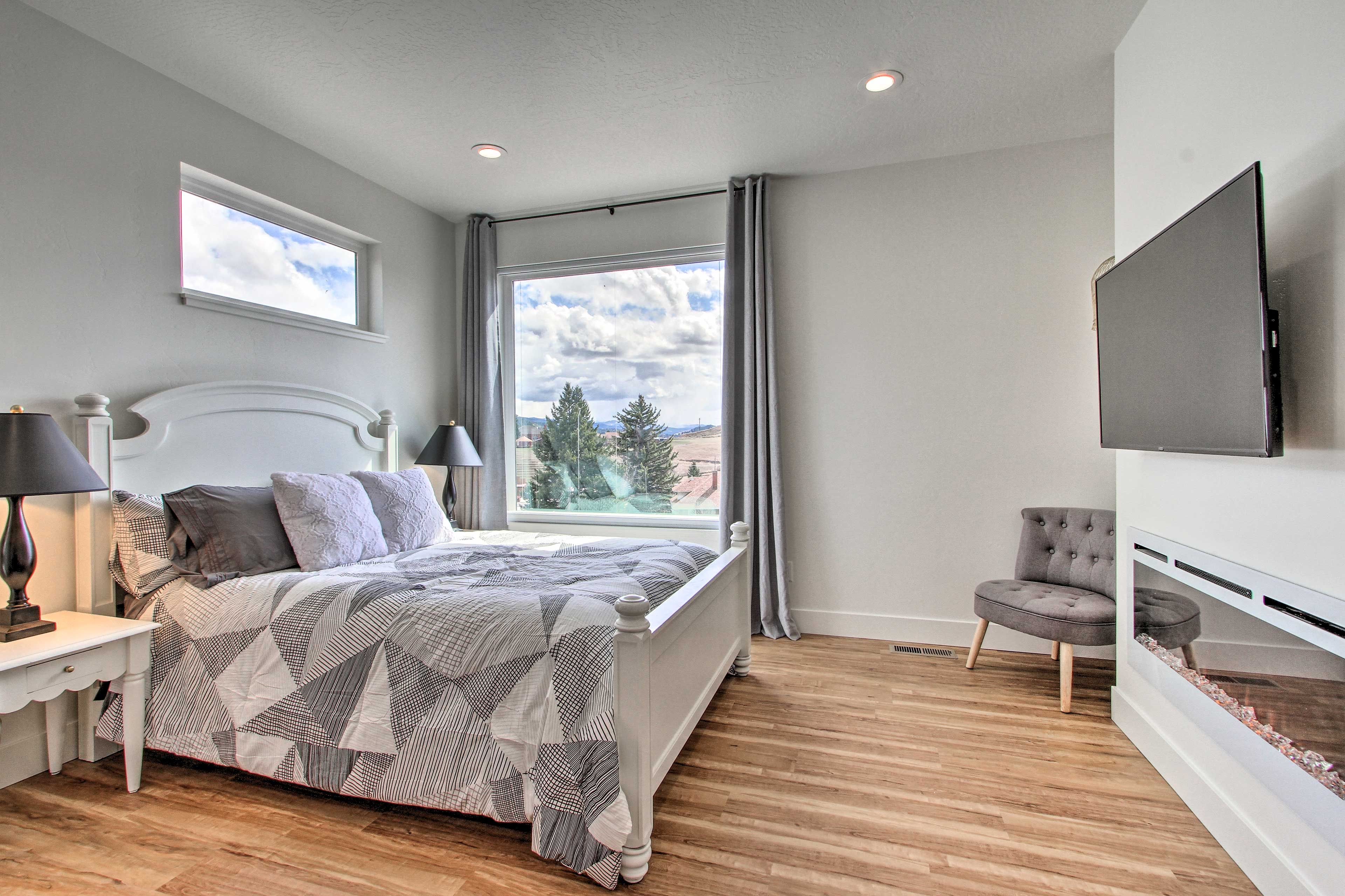 Bedroom 1 | Smart TV | Electric Fireplace | En-Suite Bathroom