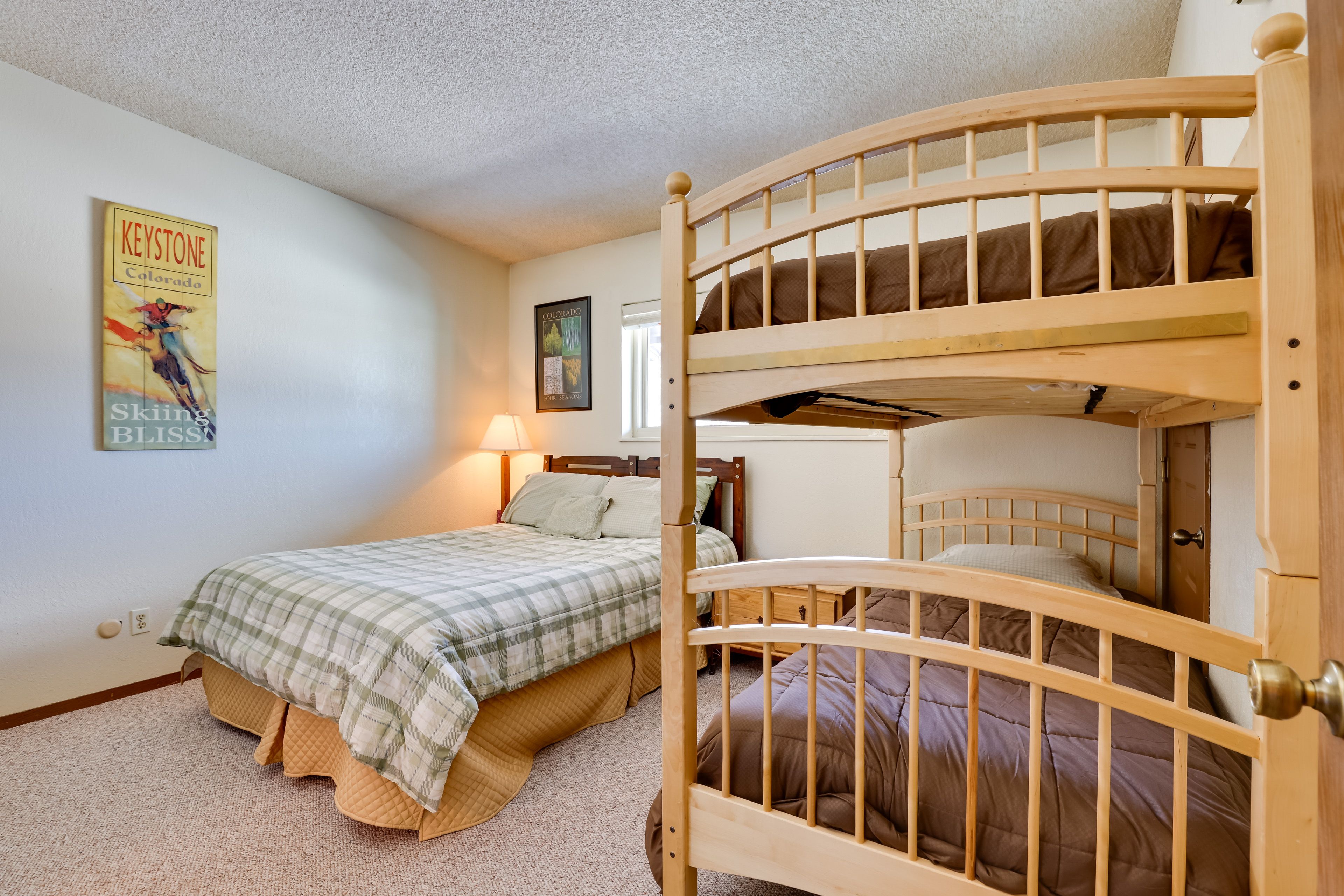 Bedroom 2 | Queen Bed | Twin Bunk Bed