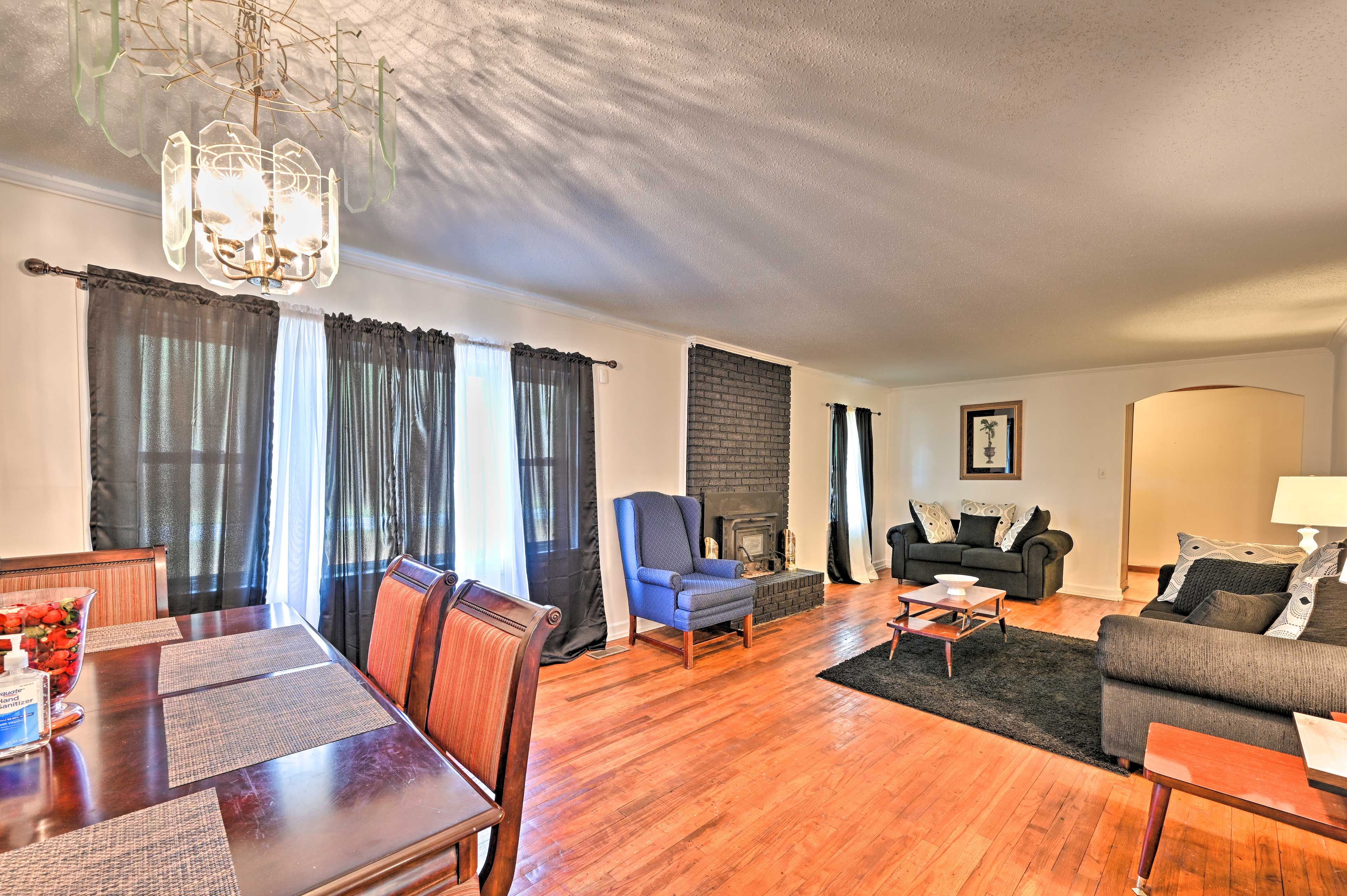 Living Room | Open-concept Layout
