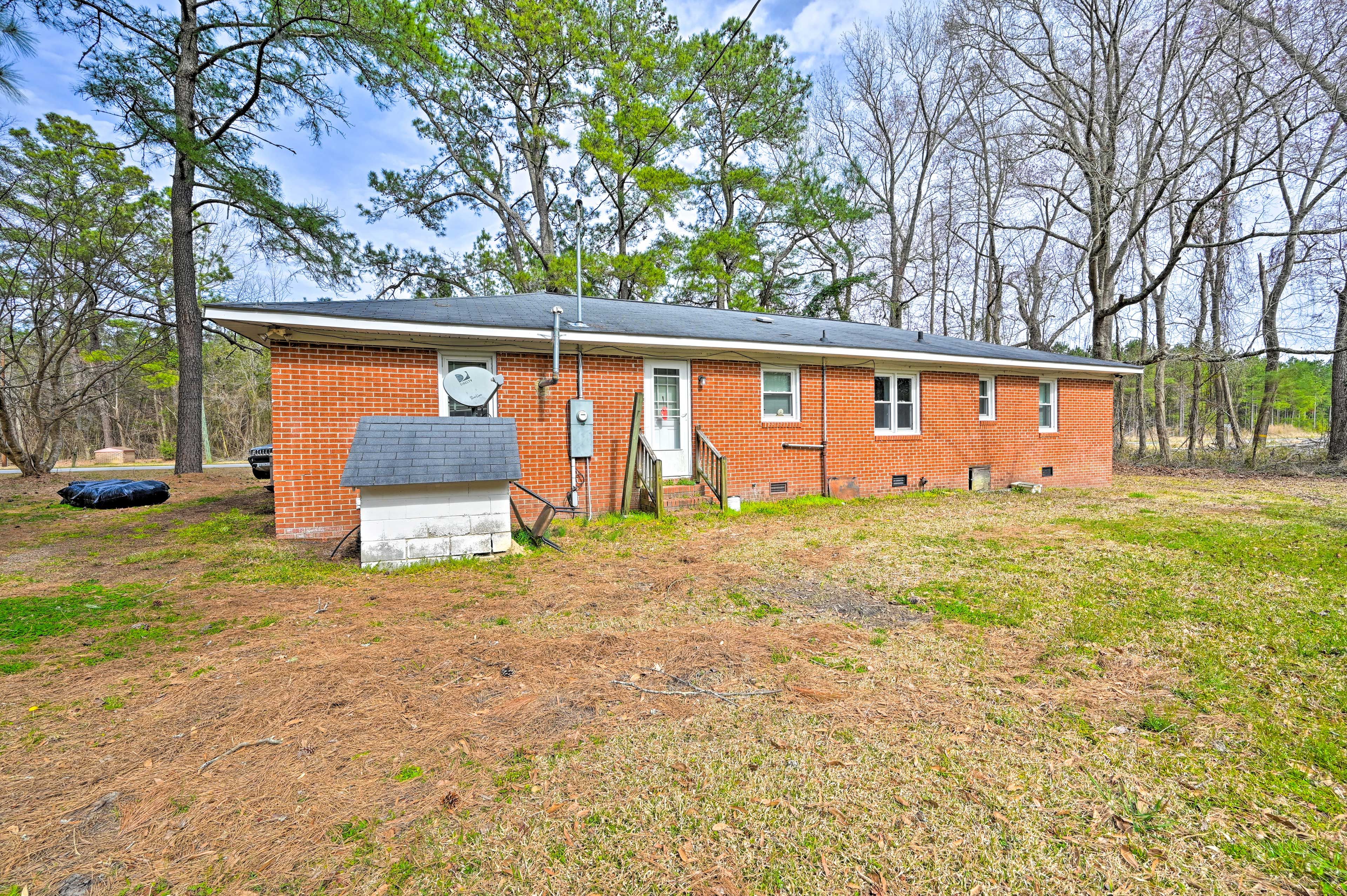 House Exterior | Backyard