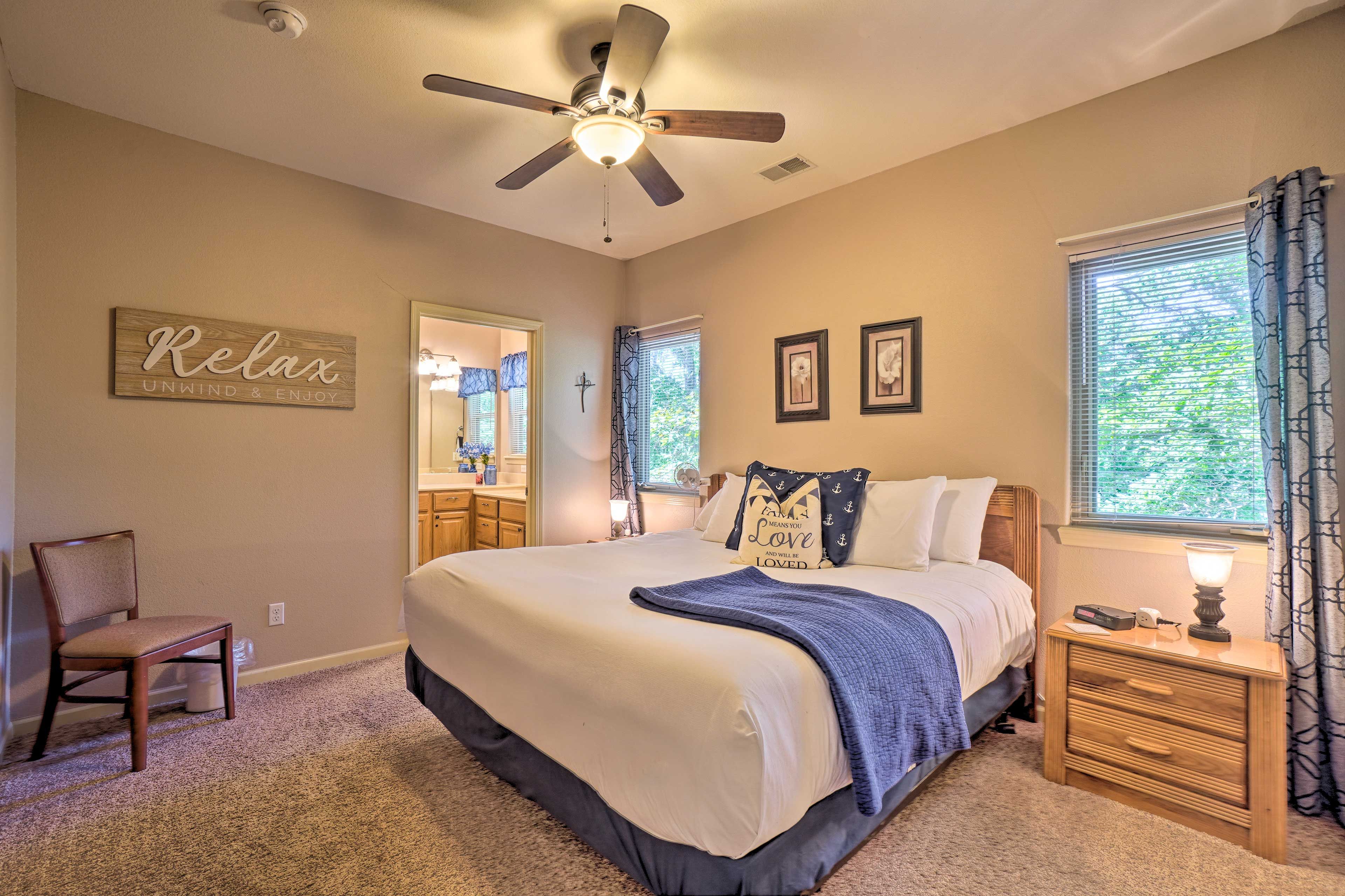 Bedroom 1 | King Bed