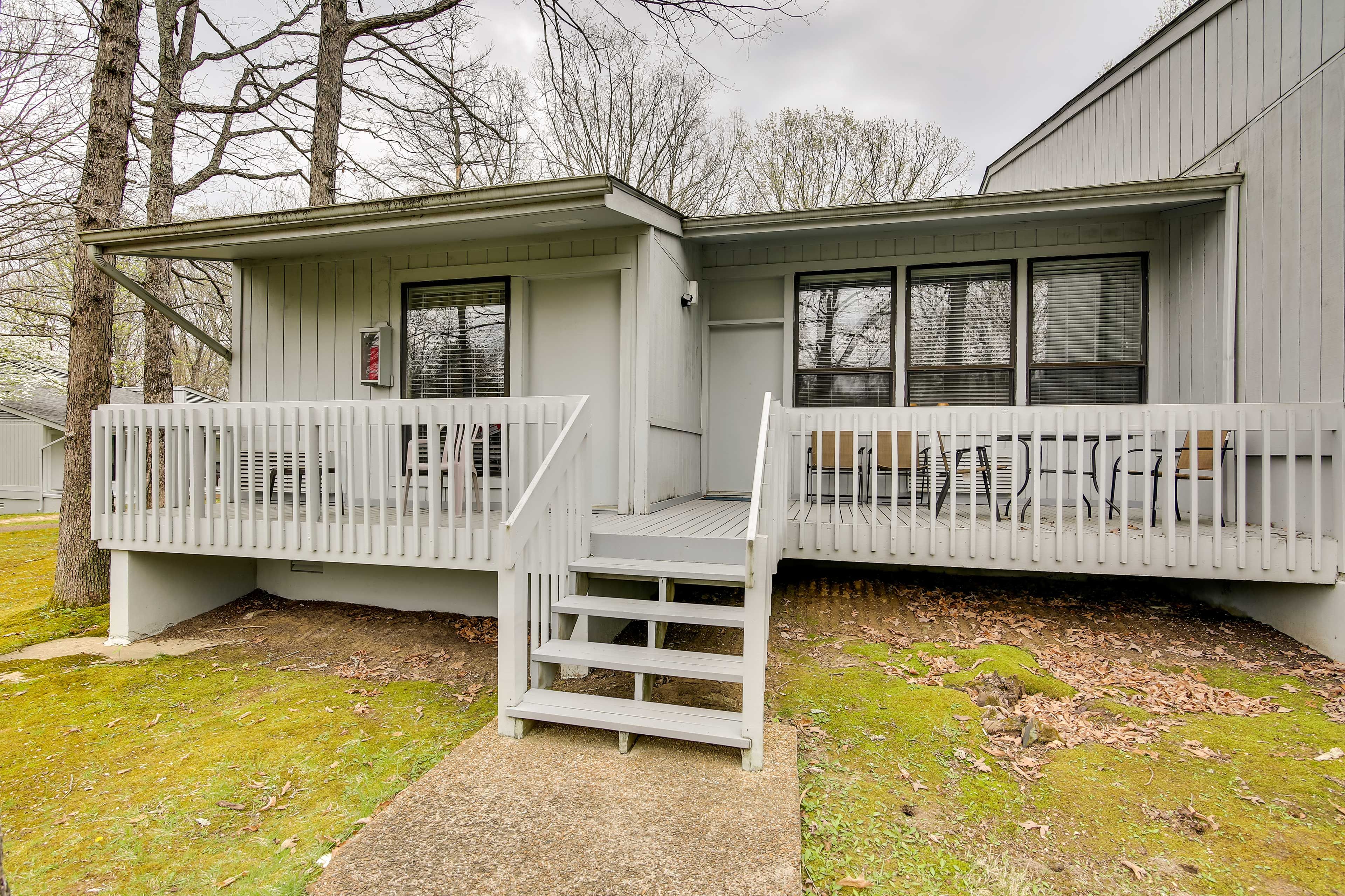 Condo Exterior | On-Site Golf Courses | Deck w/ Charcoal Grill