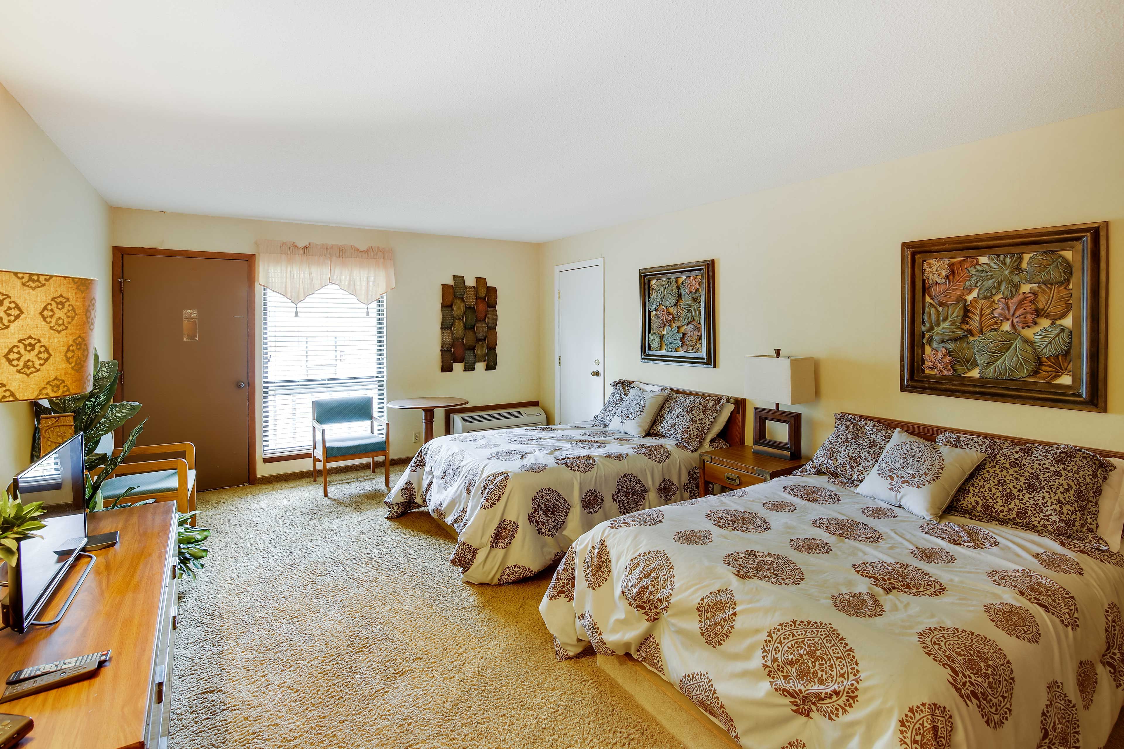 Bedroom 1 | 2 Queen Beds