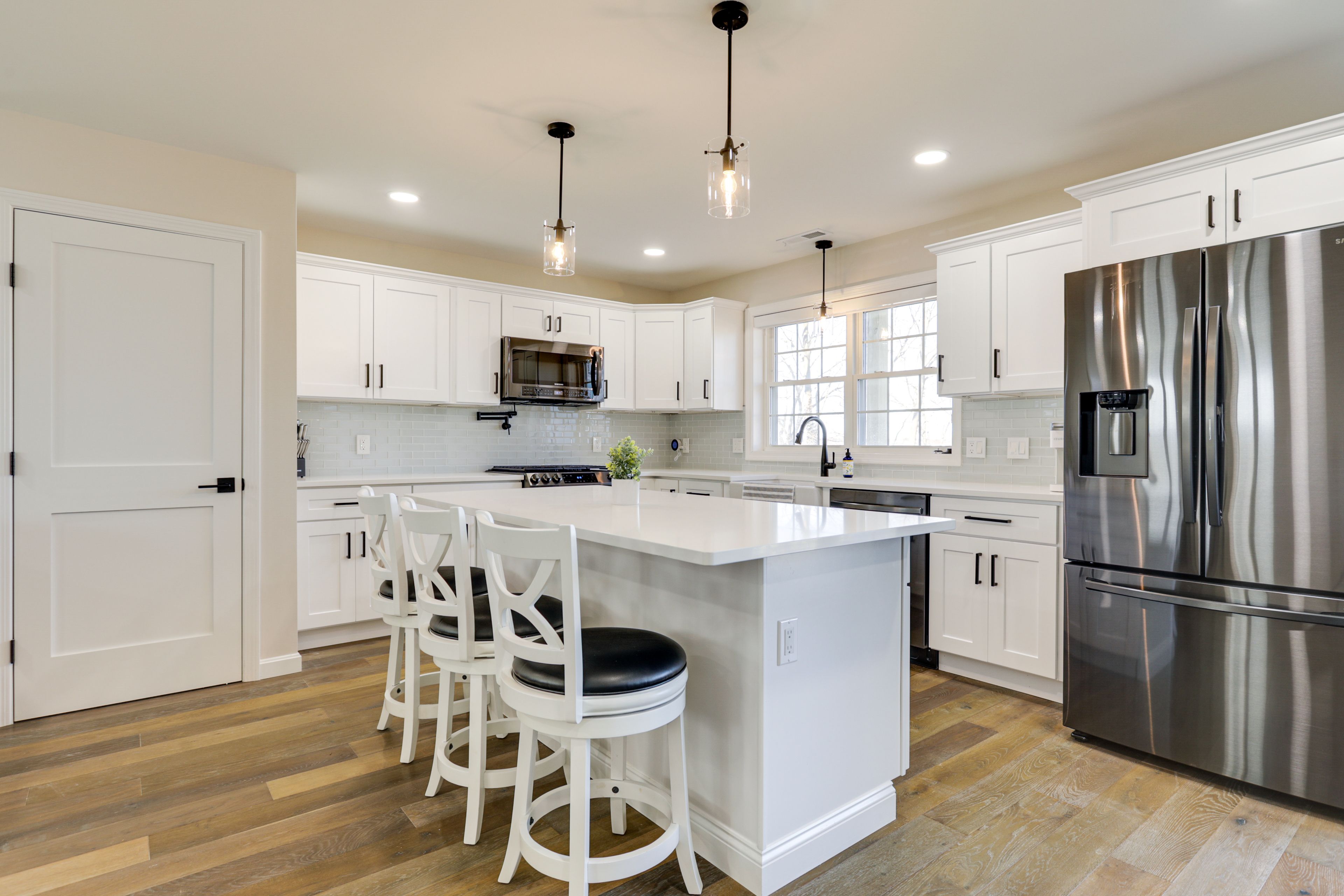 Riverside Vacation Rental | 3BR | 2.5BA | 1,392 Sq Ft | Stairs Required