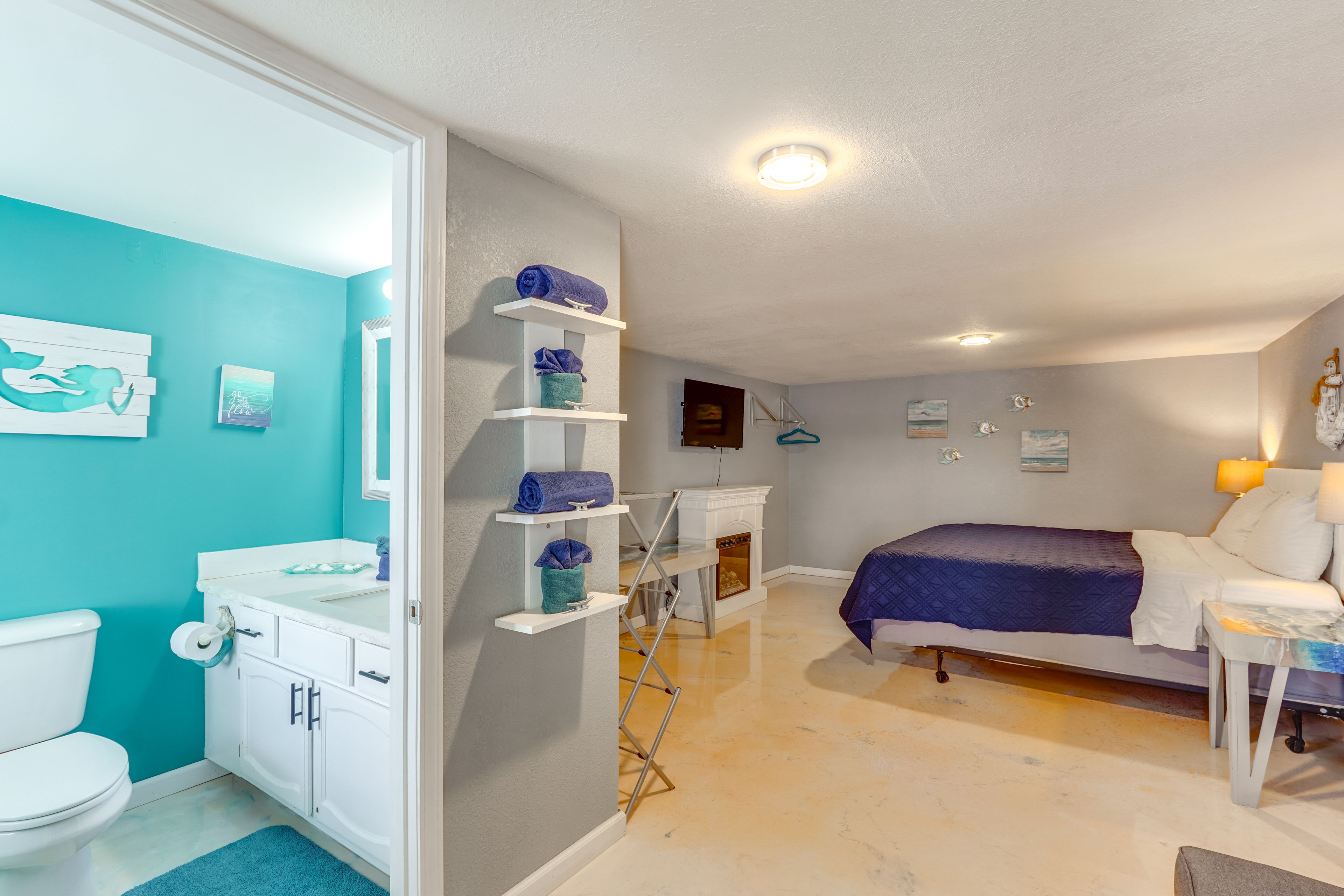 En-Suite Half Bathroom