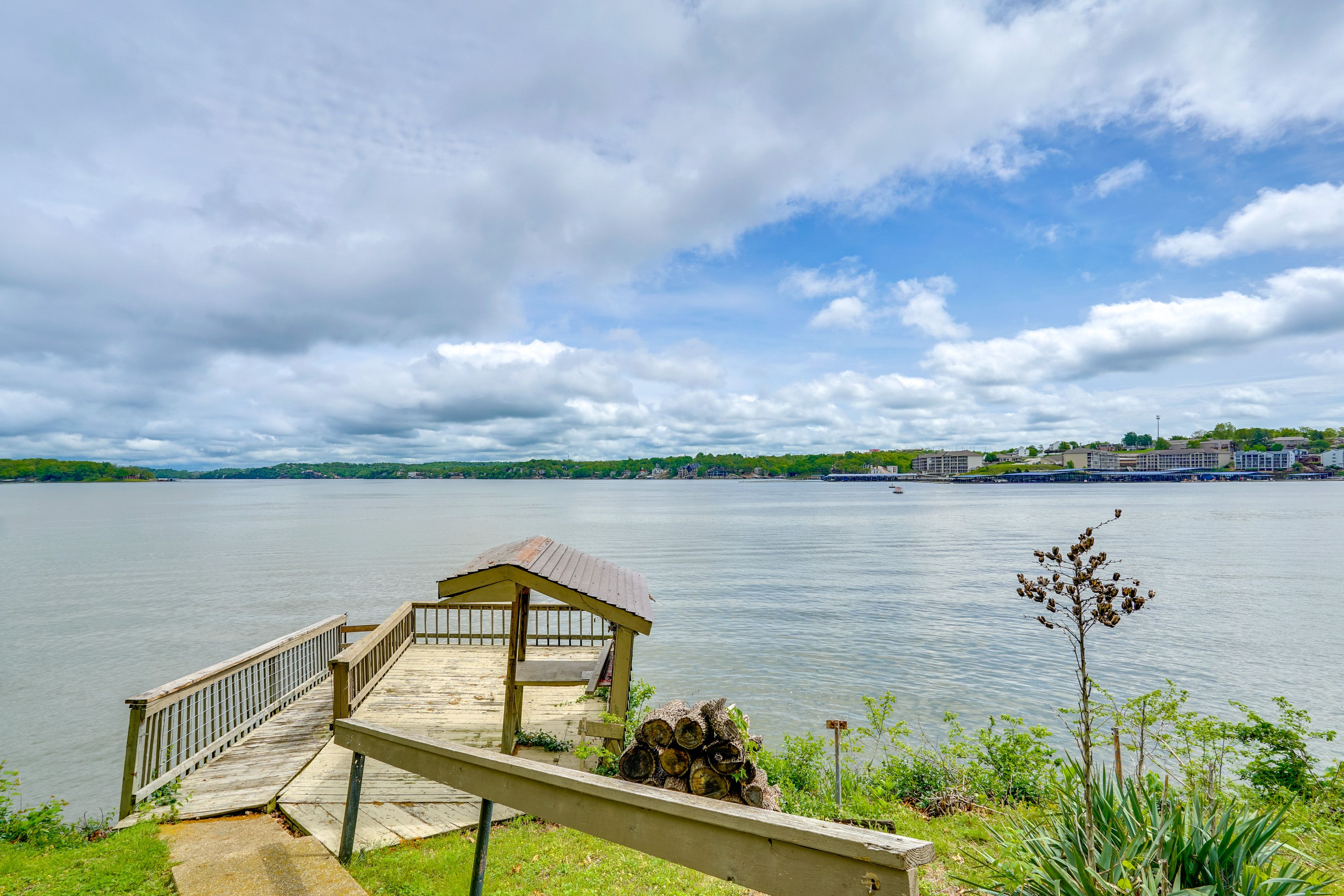 Private Waterfront Dock | Fishing & Sunbathing | Stairs Required