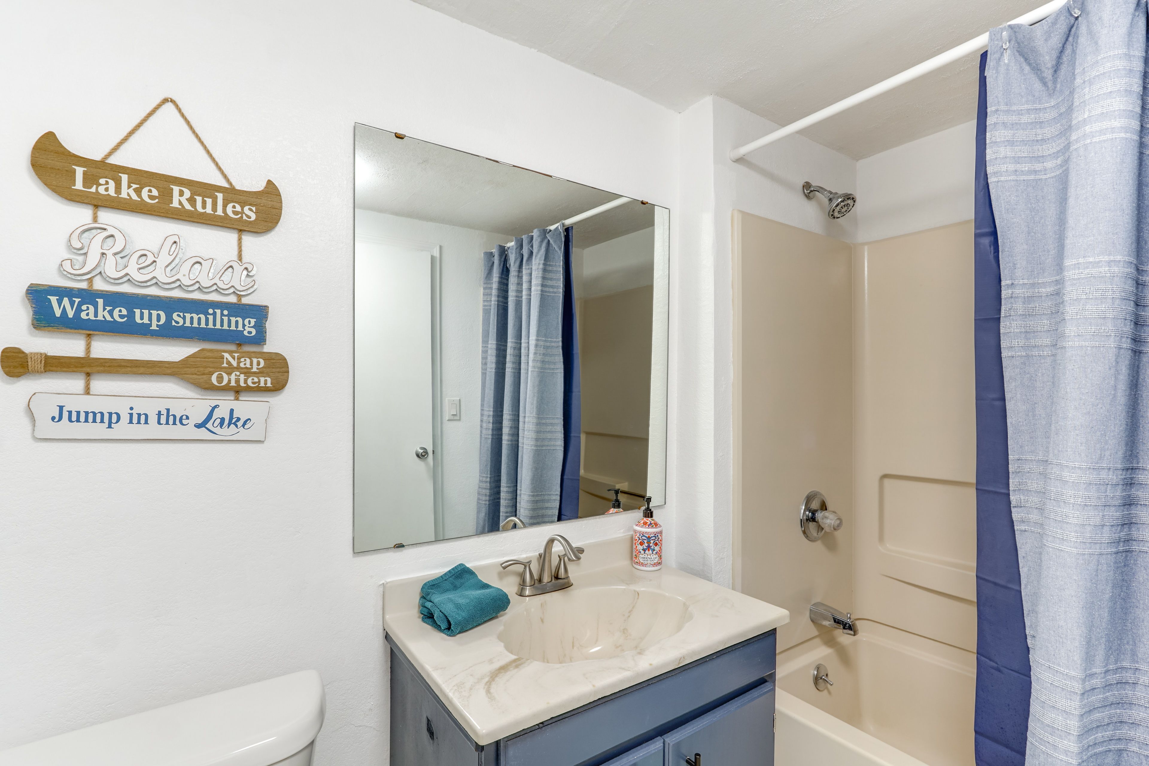 Full Bathroom | Lower Level