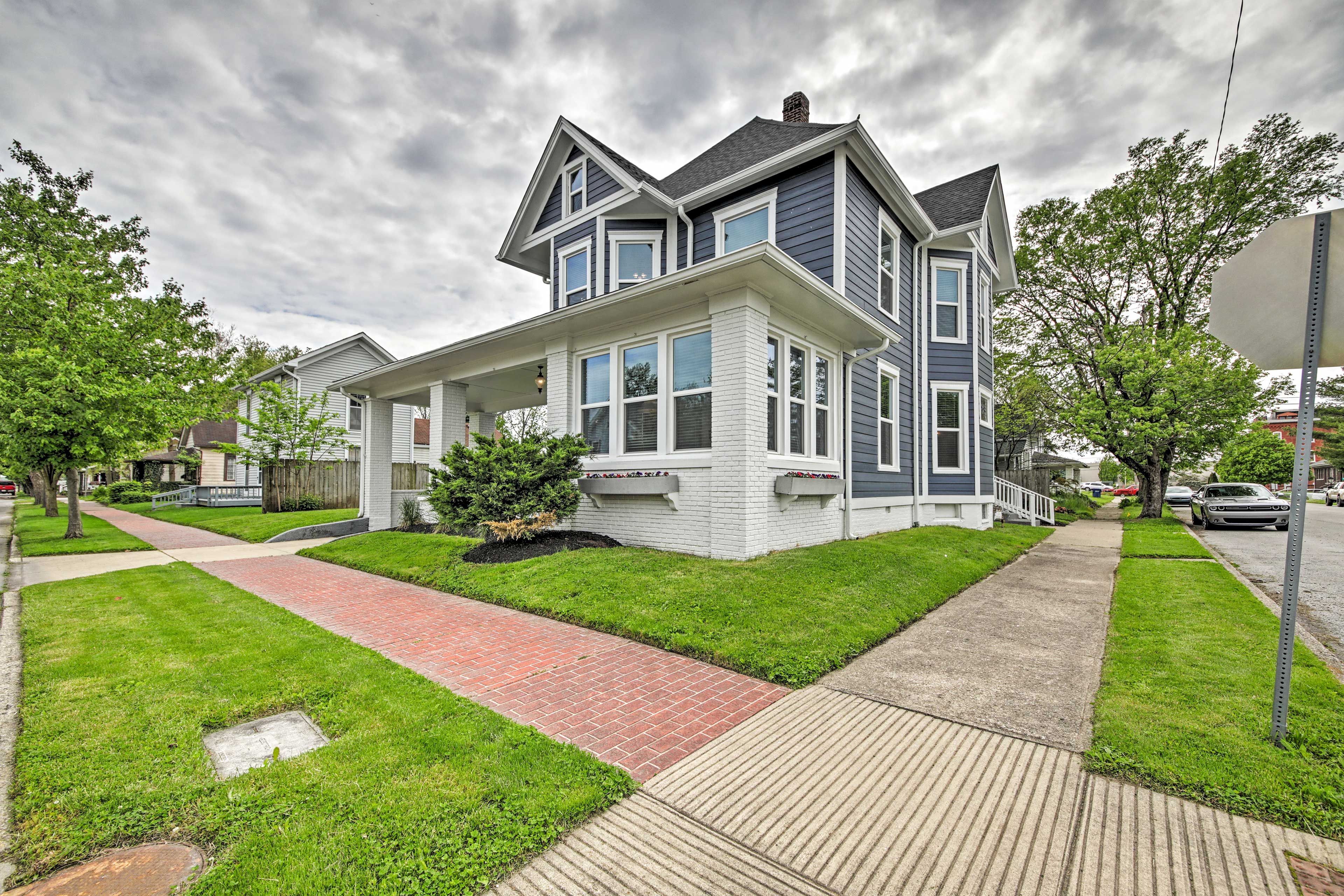 Home Exterior | Stairs & Ramp to Access