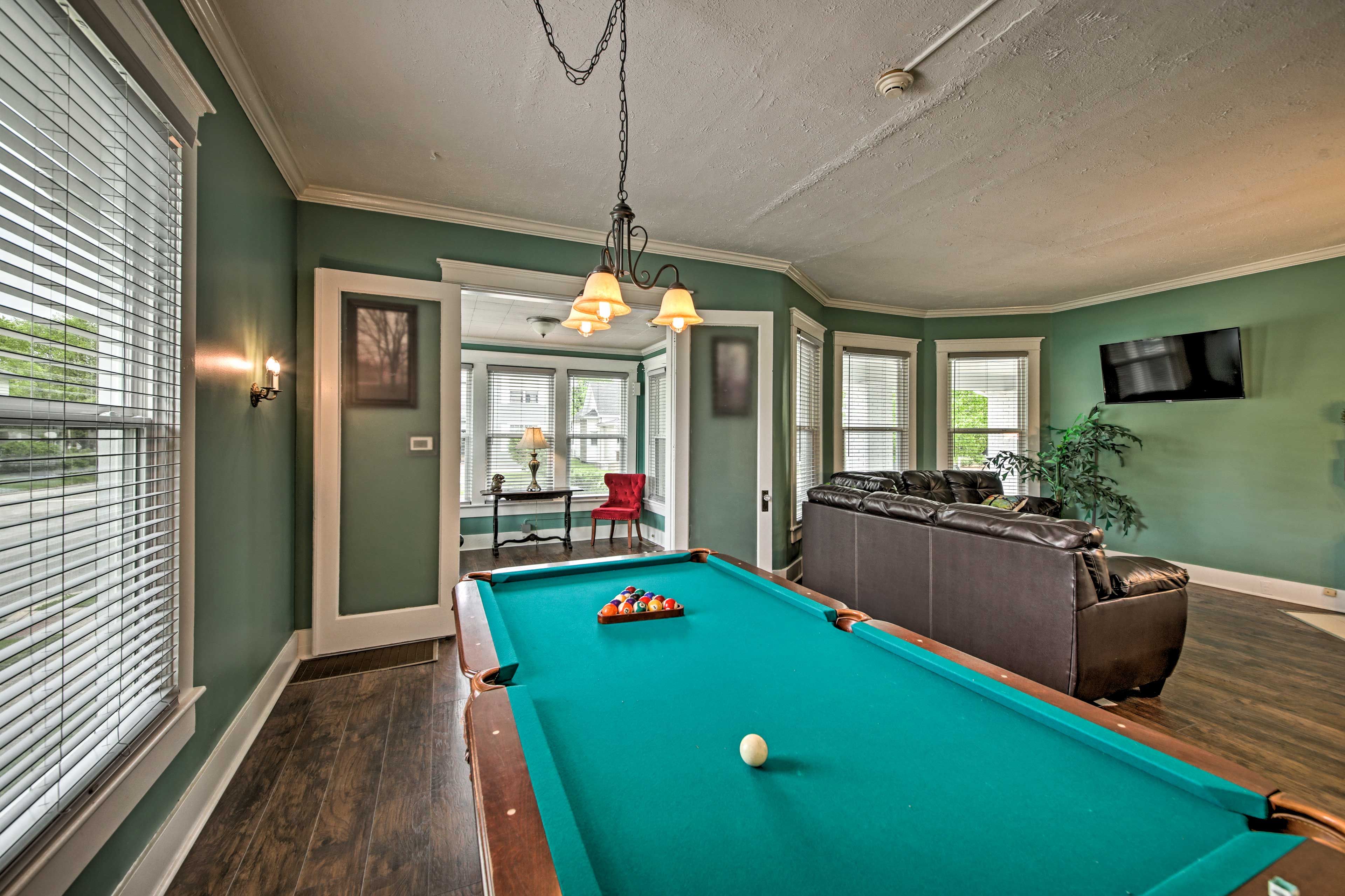 Living Area | Smart TV | Main Floor