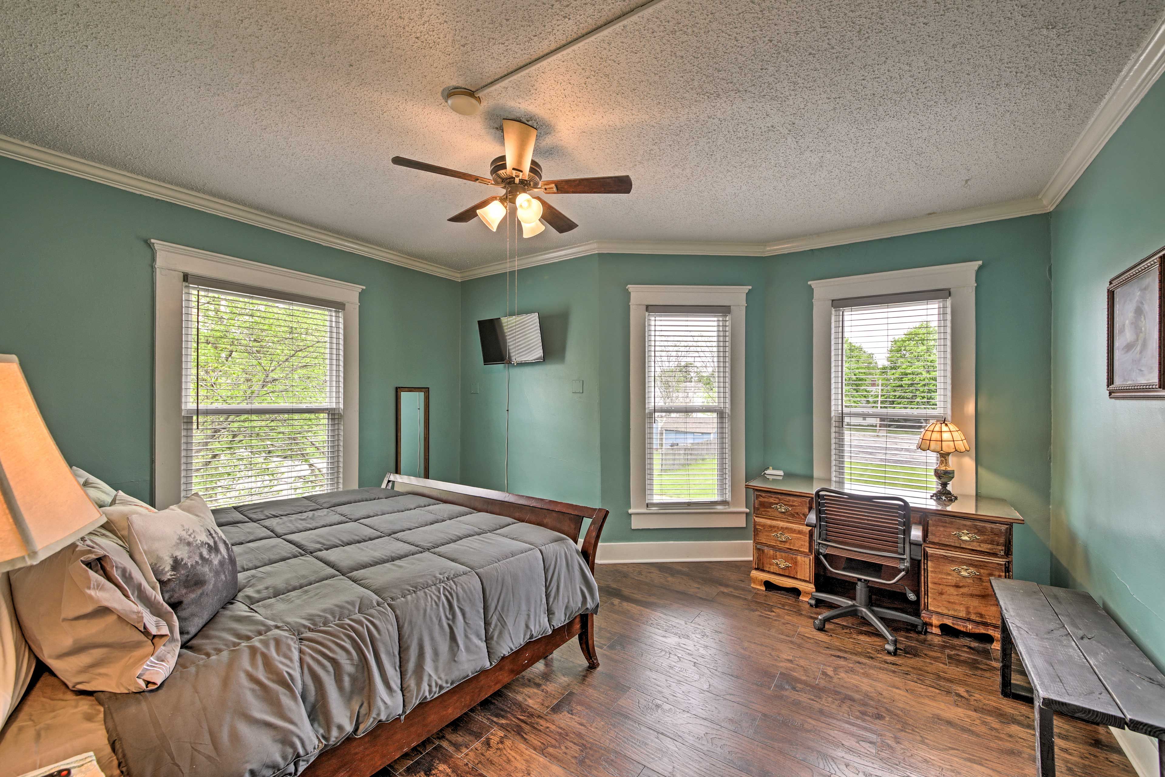 Bedroom 3 |  Home Workspace | Smart TV
