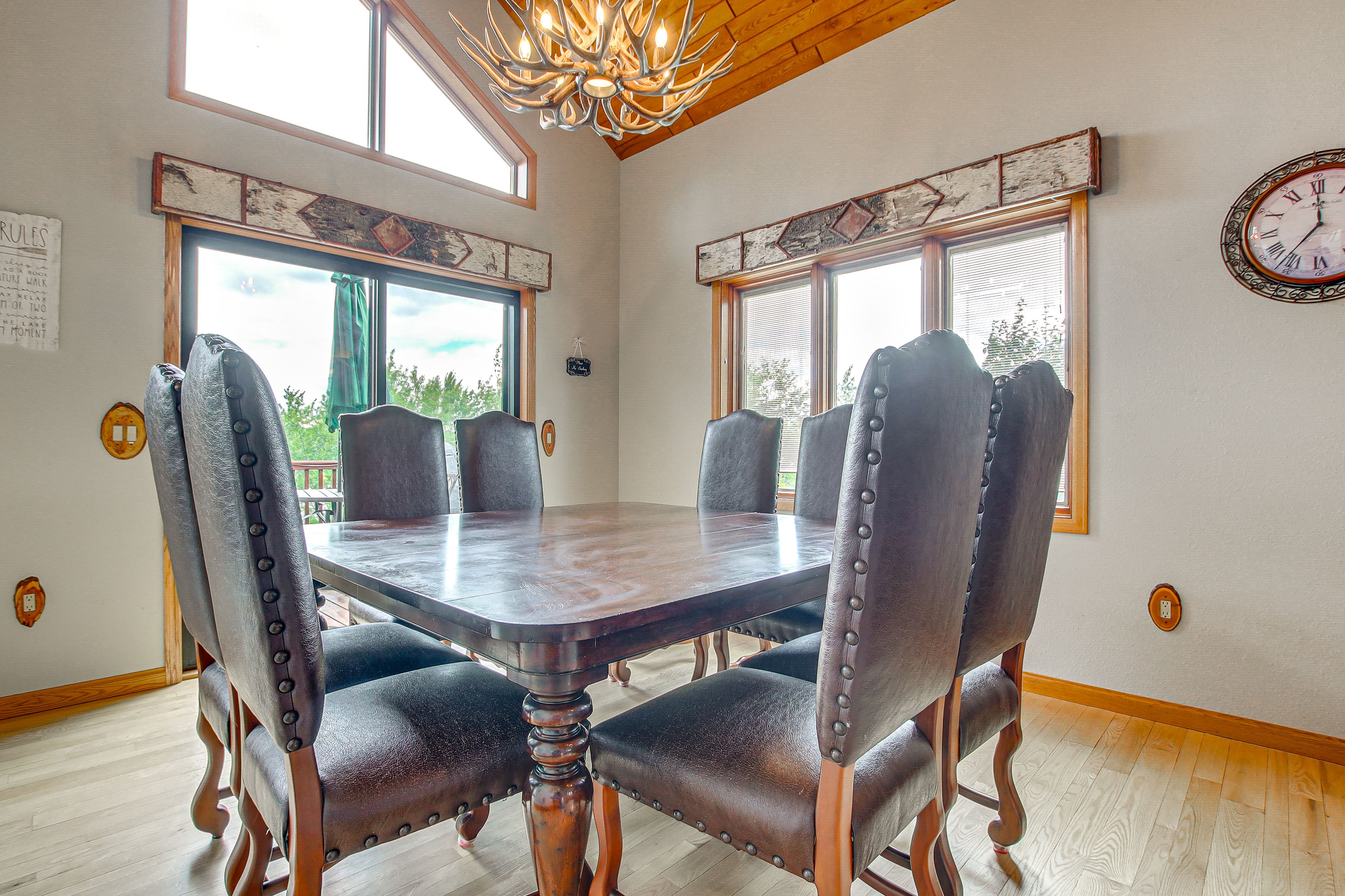 Dining Area | Dishware/Flatware Provided | Main Floor