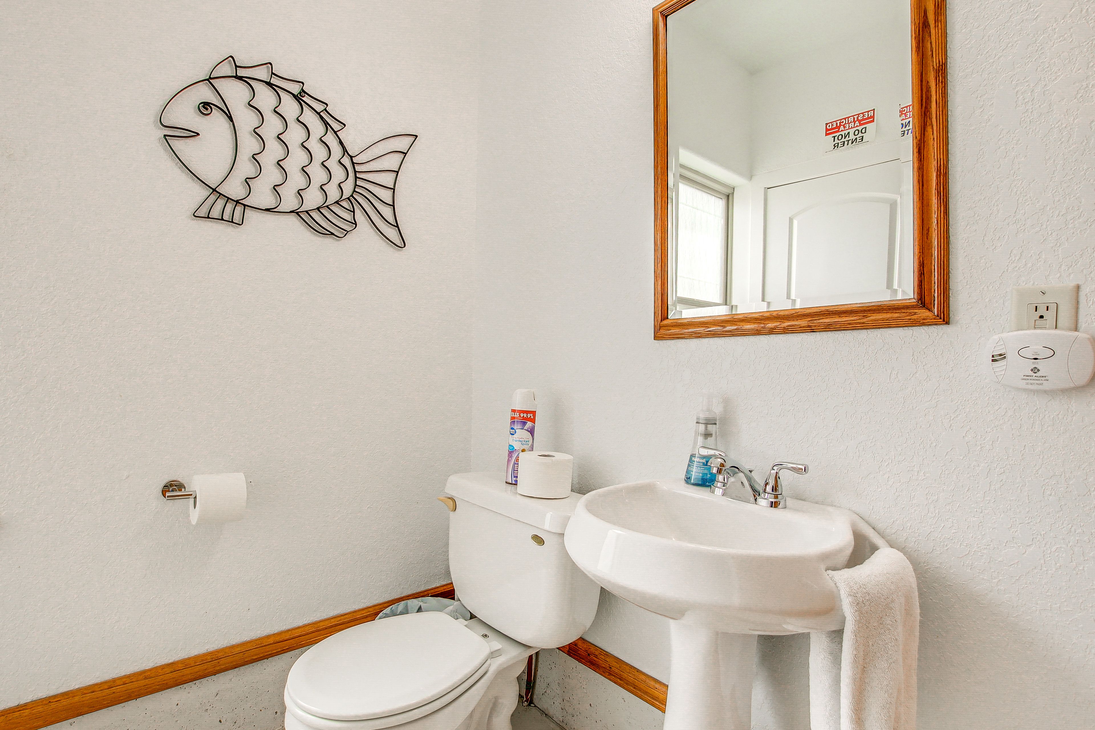 Half Bathroom | Main Floor