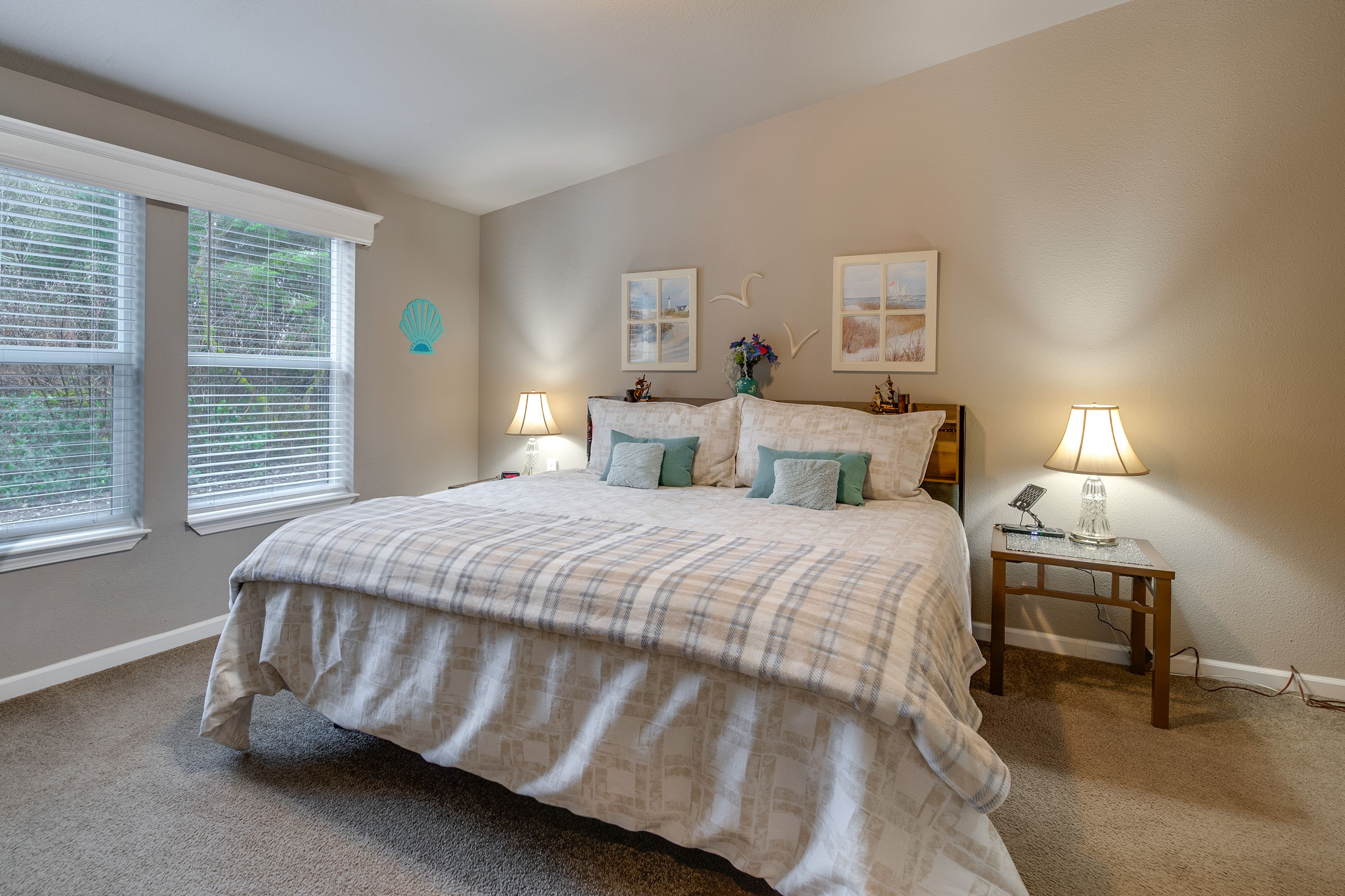 Bedroom 1 | King Bed