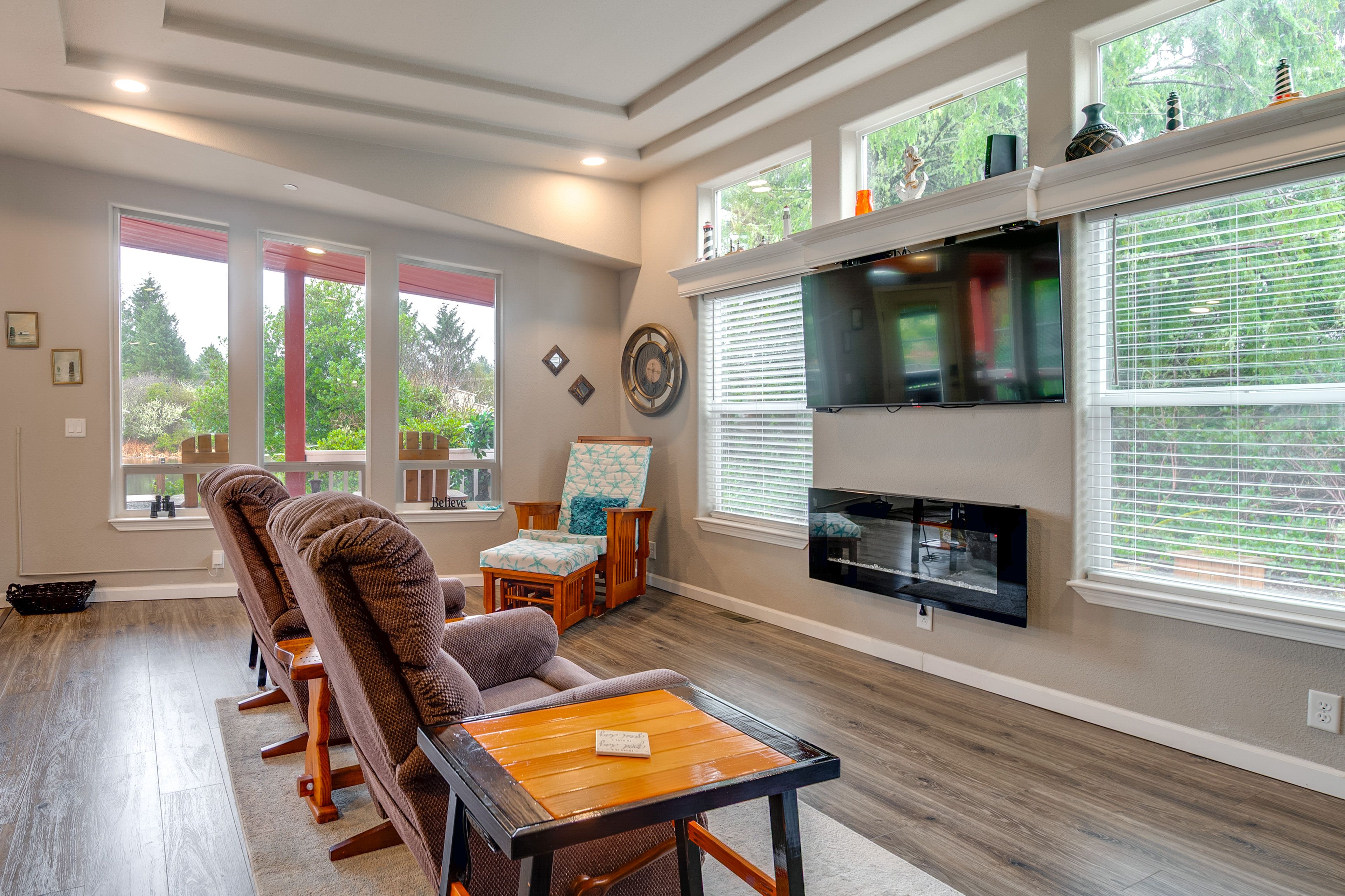 Ocean Shores Vacation Rental Home | 2BR | 2BA | 1,200 Sq Ft | Steps Required