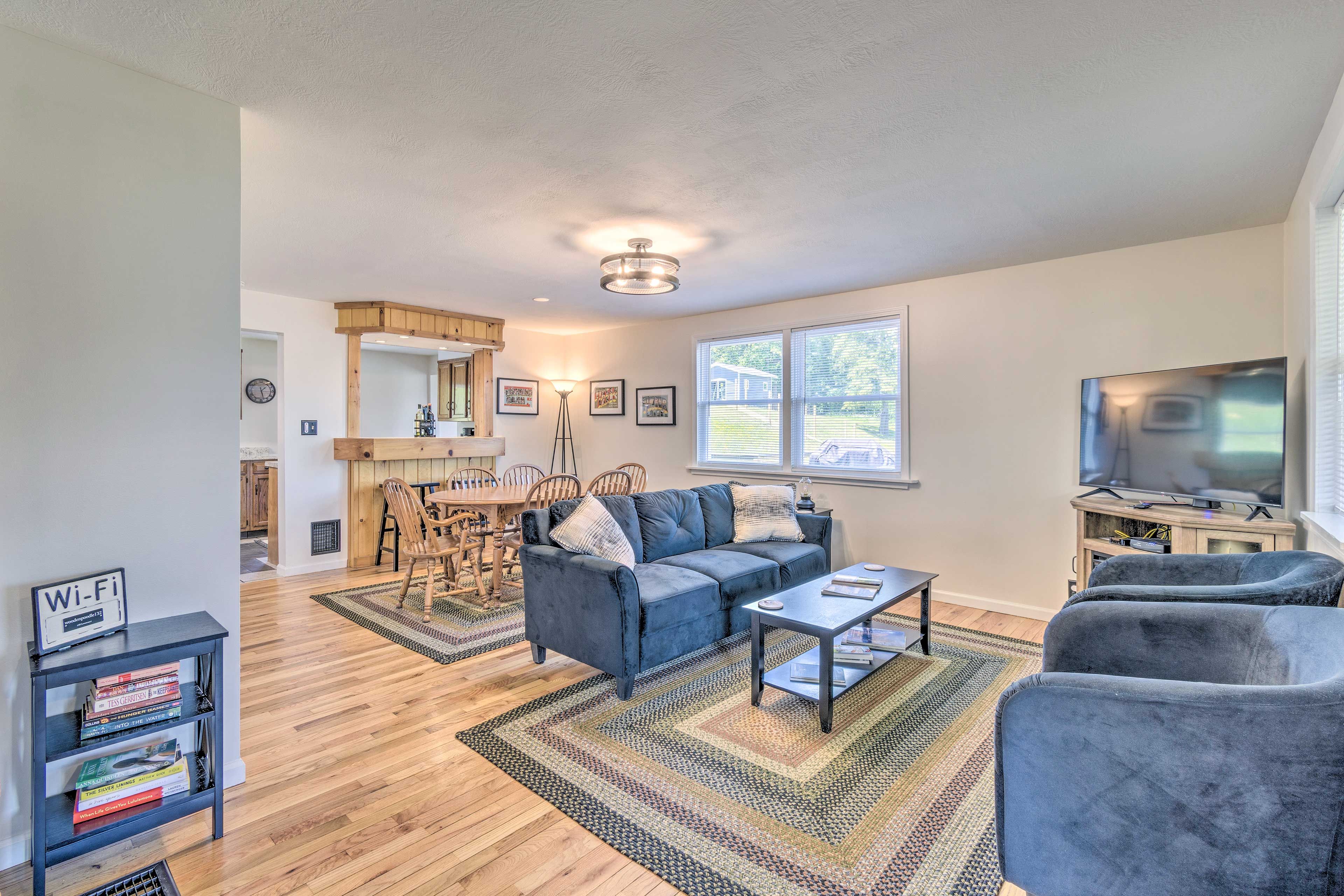 Living Room | Main Level