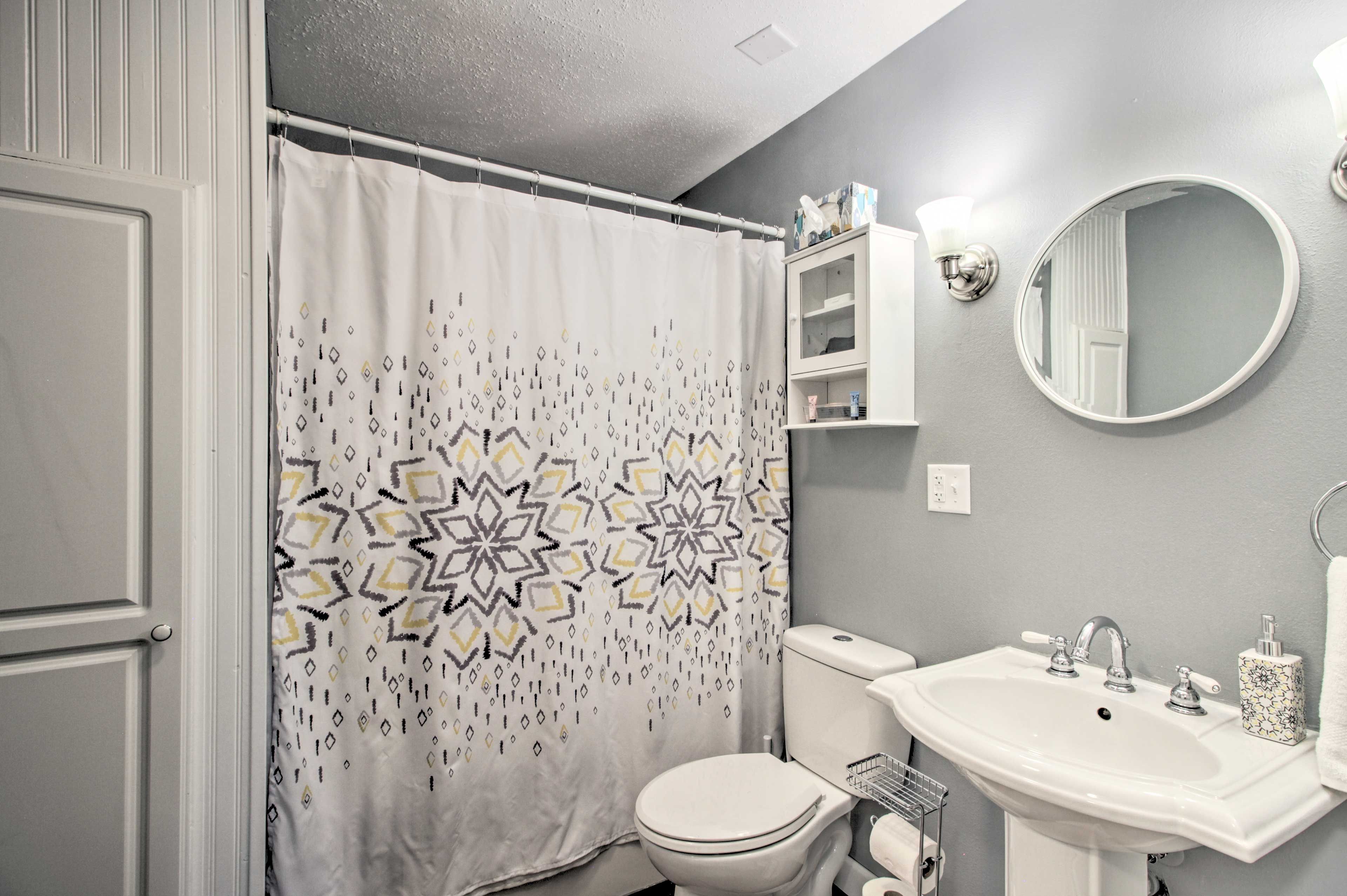 Full Bathroom