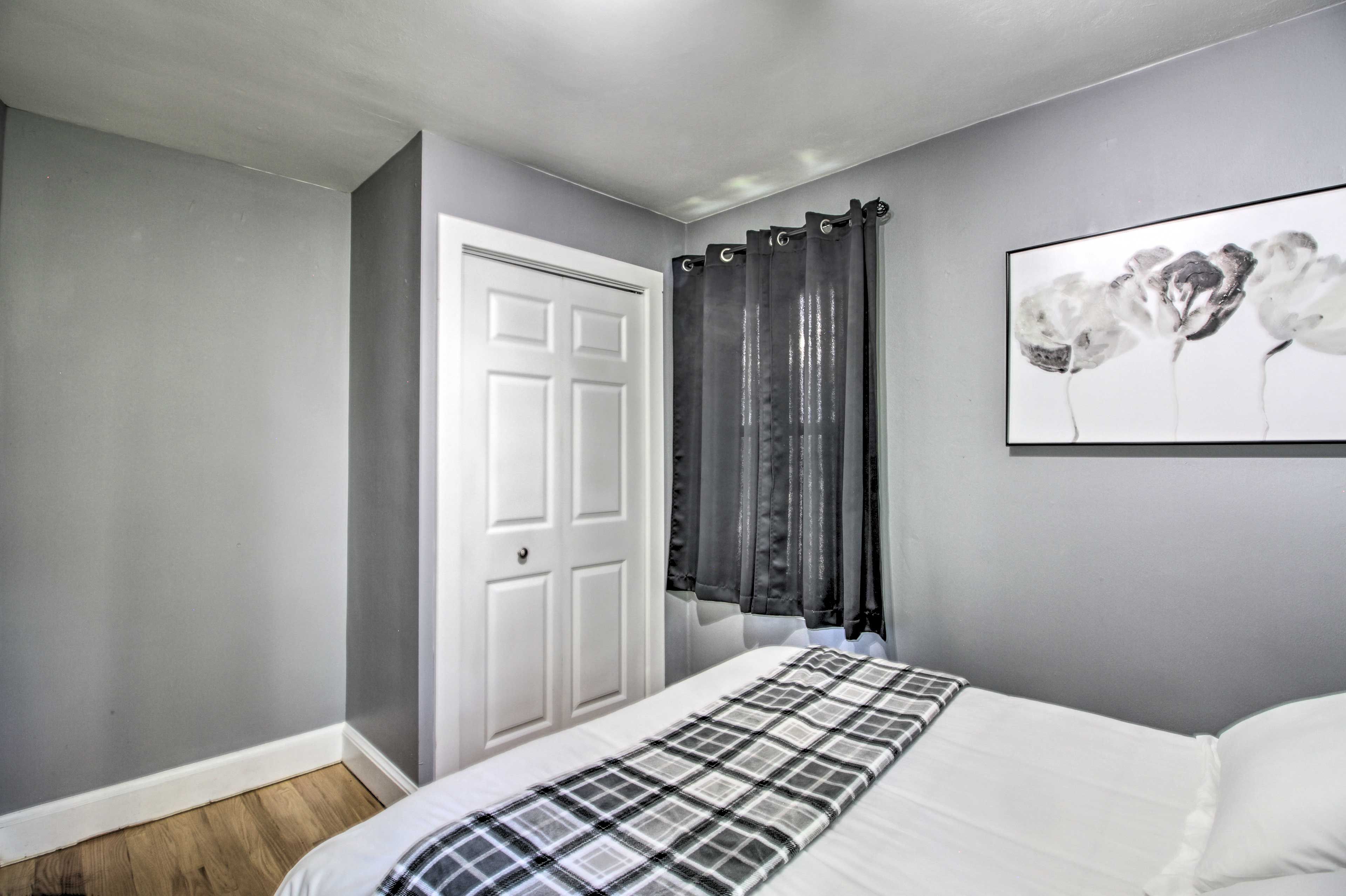Bedroom 3 | Queen Bed