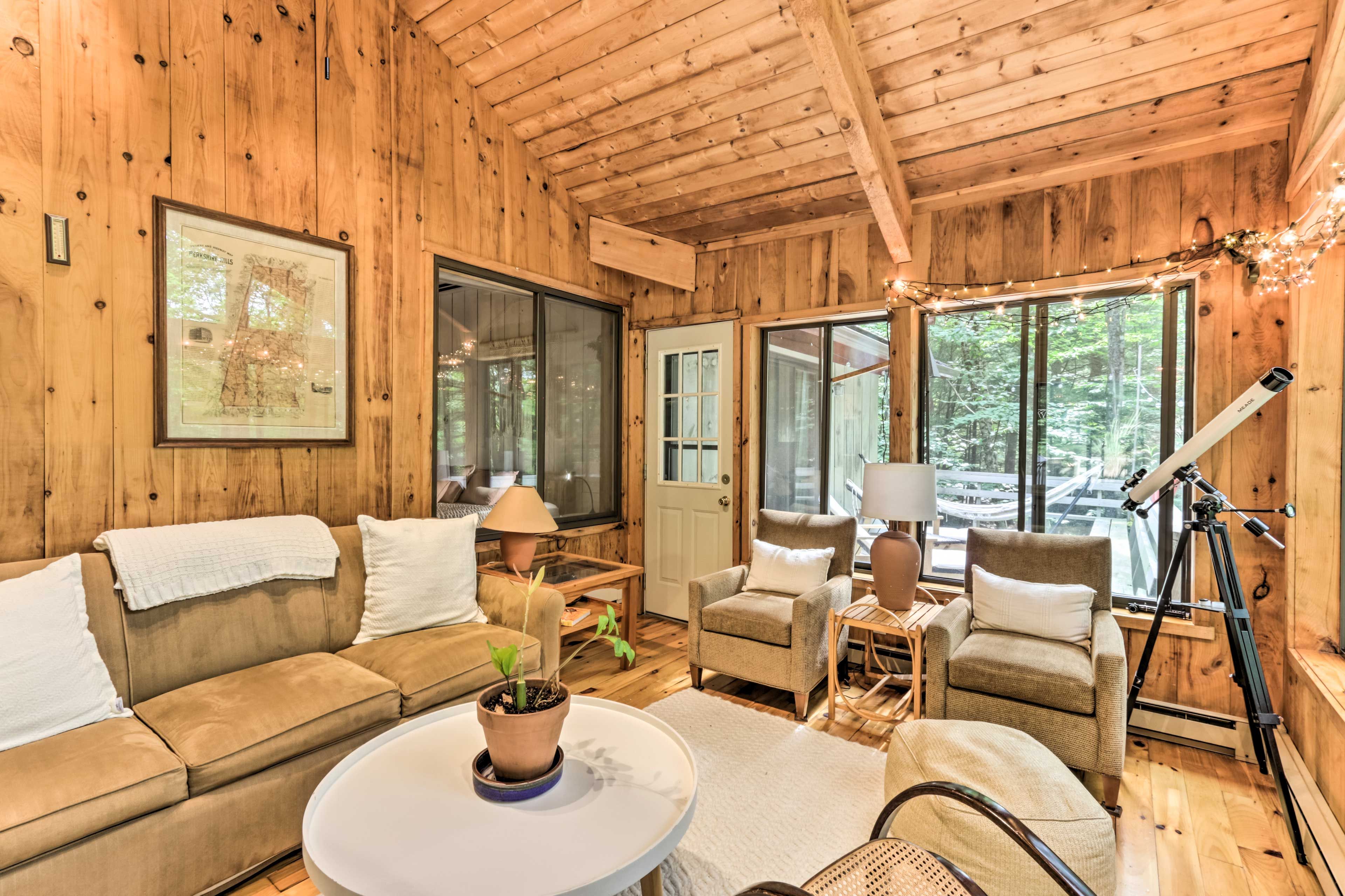 Sunroom | Sleeper Sofa | Teloscope