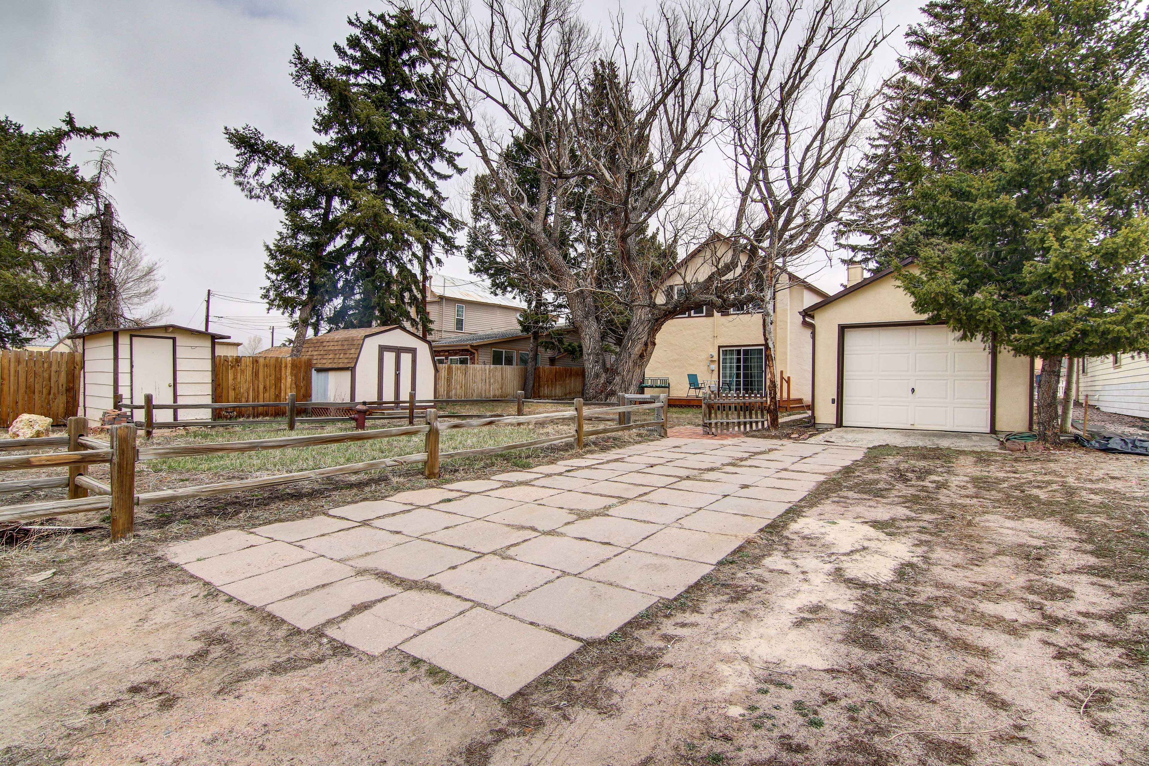Parking | Garage (1 Vehicle) | Driveway (2 Vehicles) | RV/Trailer Parking