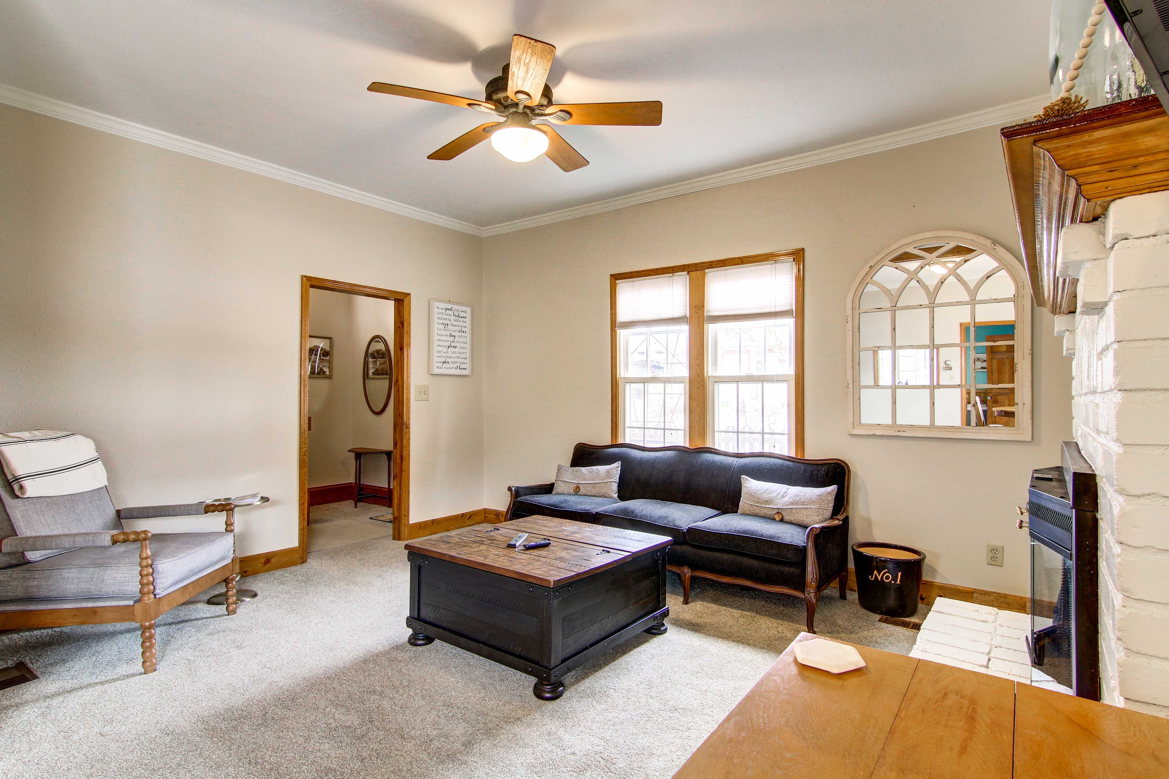 Living Room | Free WiFi