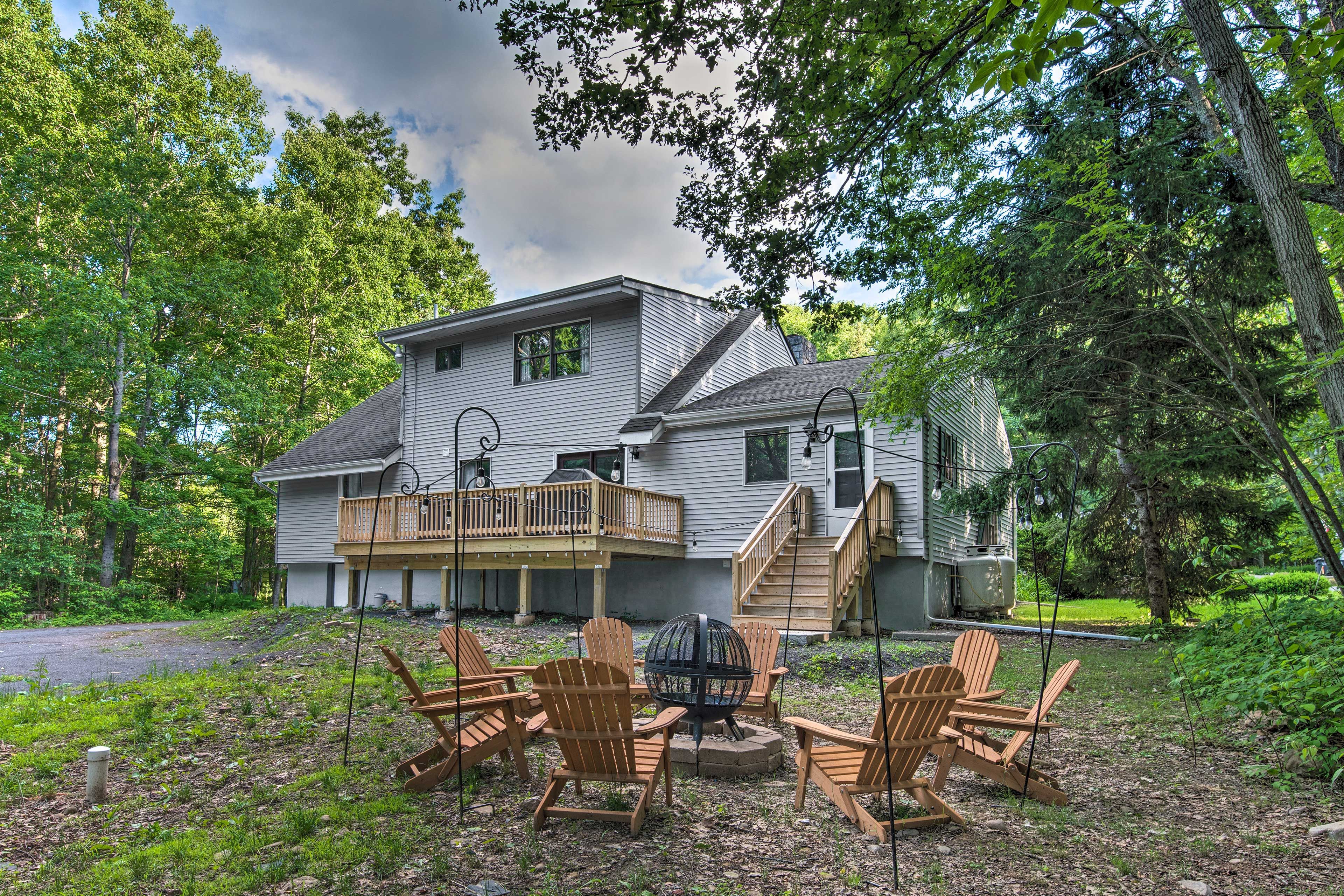 Exterior | Private Yard | Fire Pit