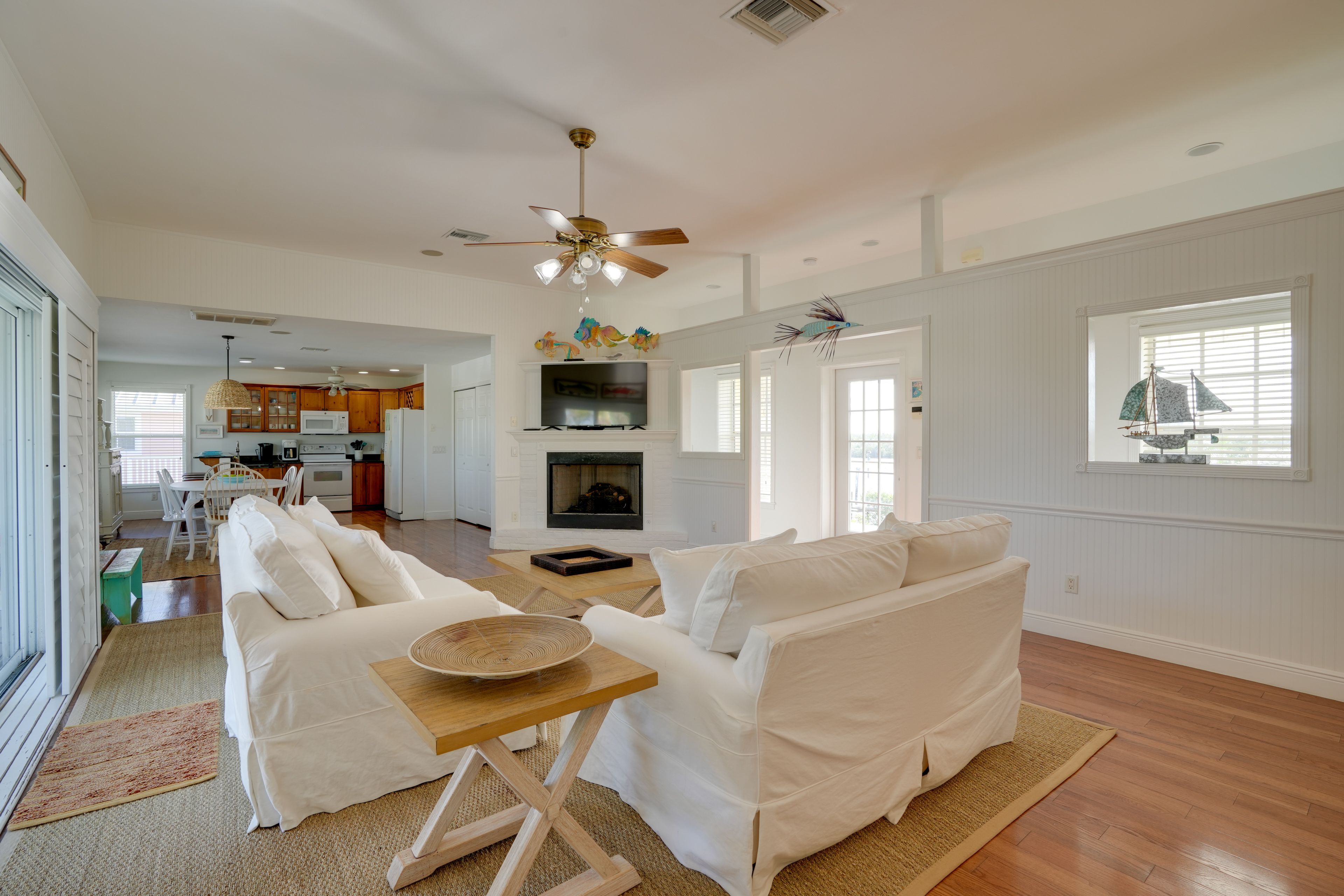 Living Room | Central A/C
