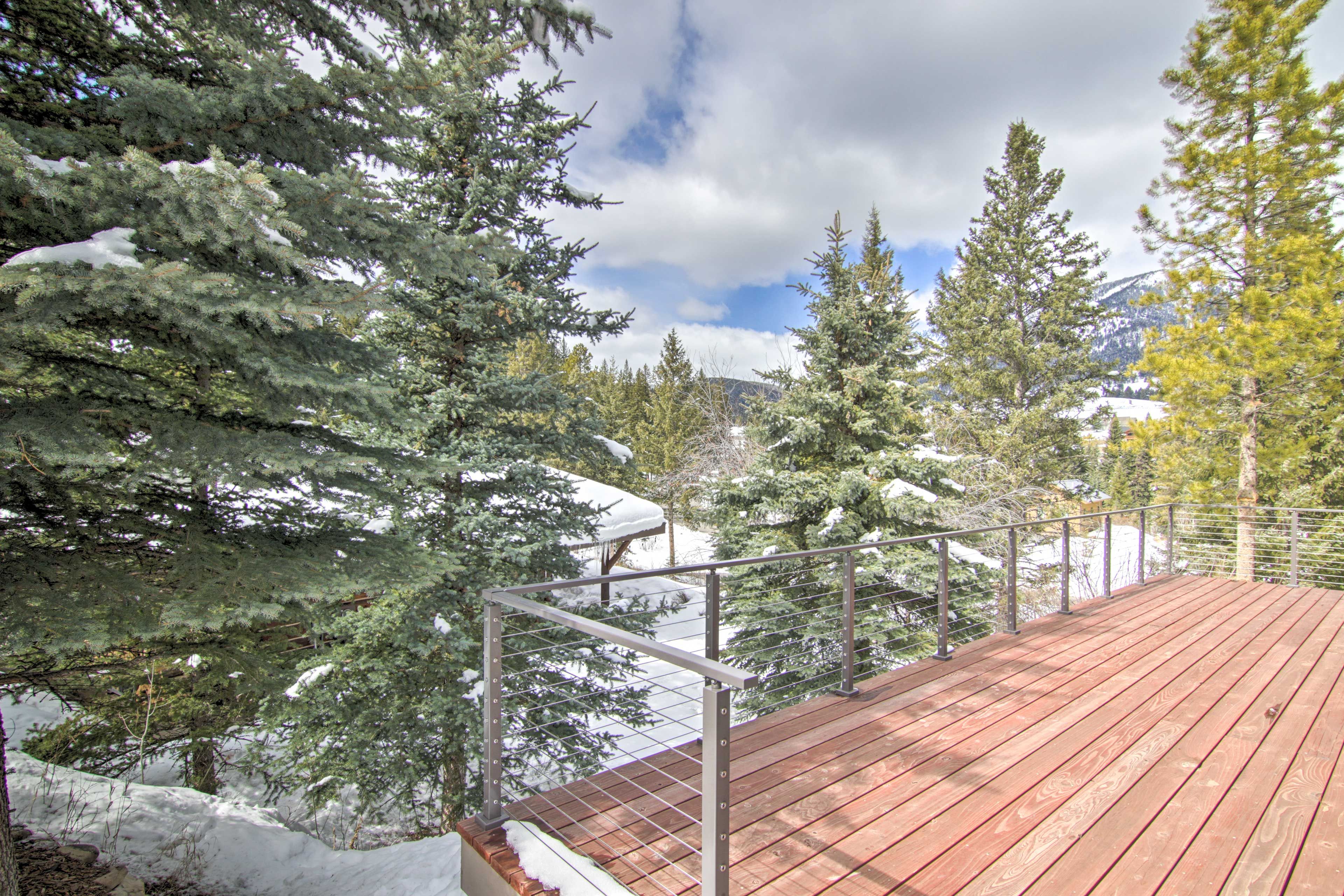Deck | Exterior Views
