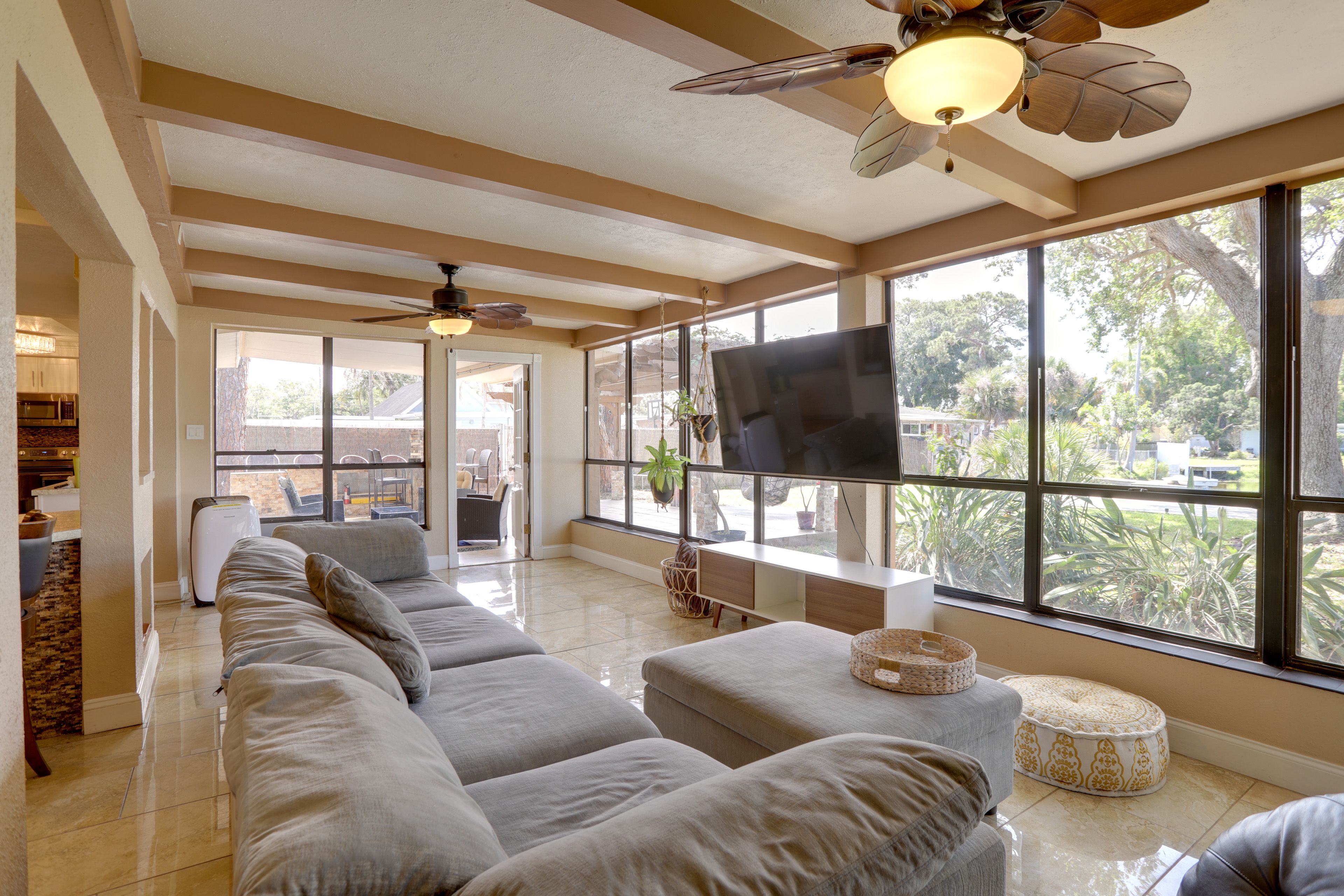 Living Room | Central A/C & Heat | Free WiFi | Smart TV | Piano