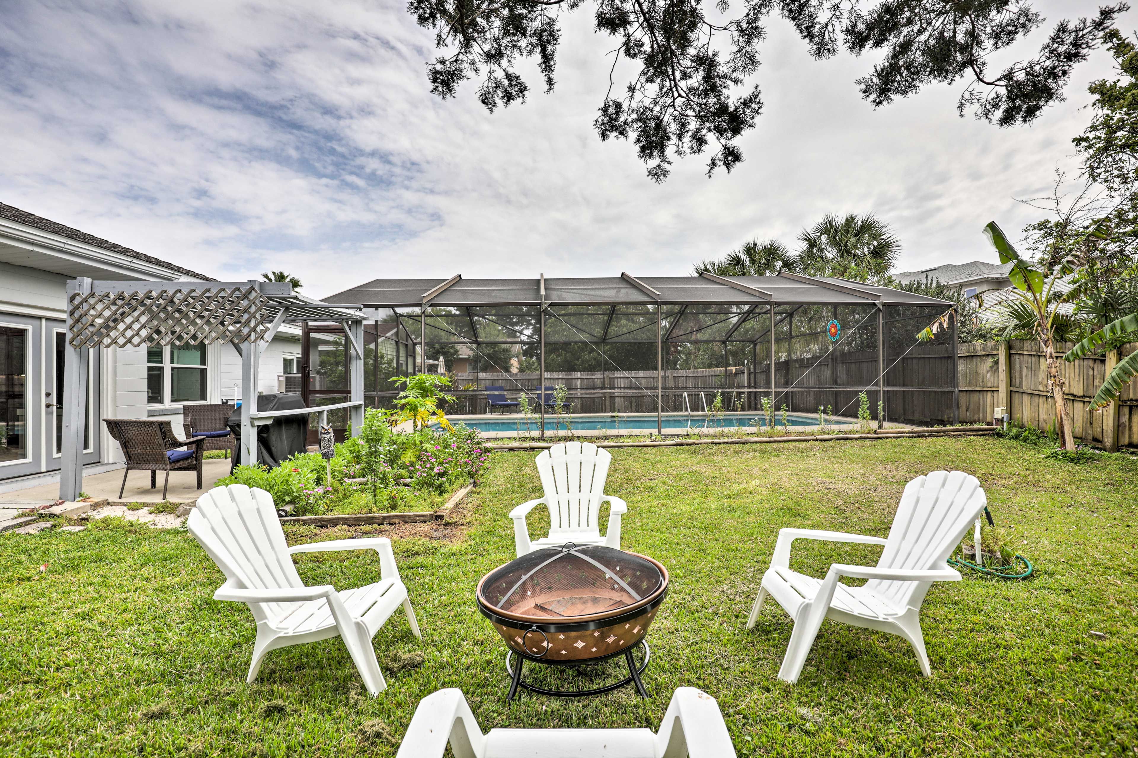 Backyard | Wood-Burning Fire Pit