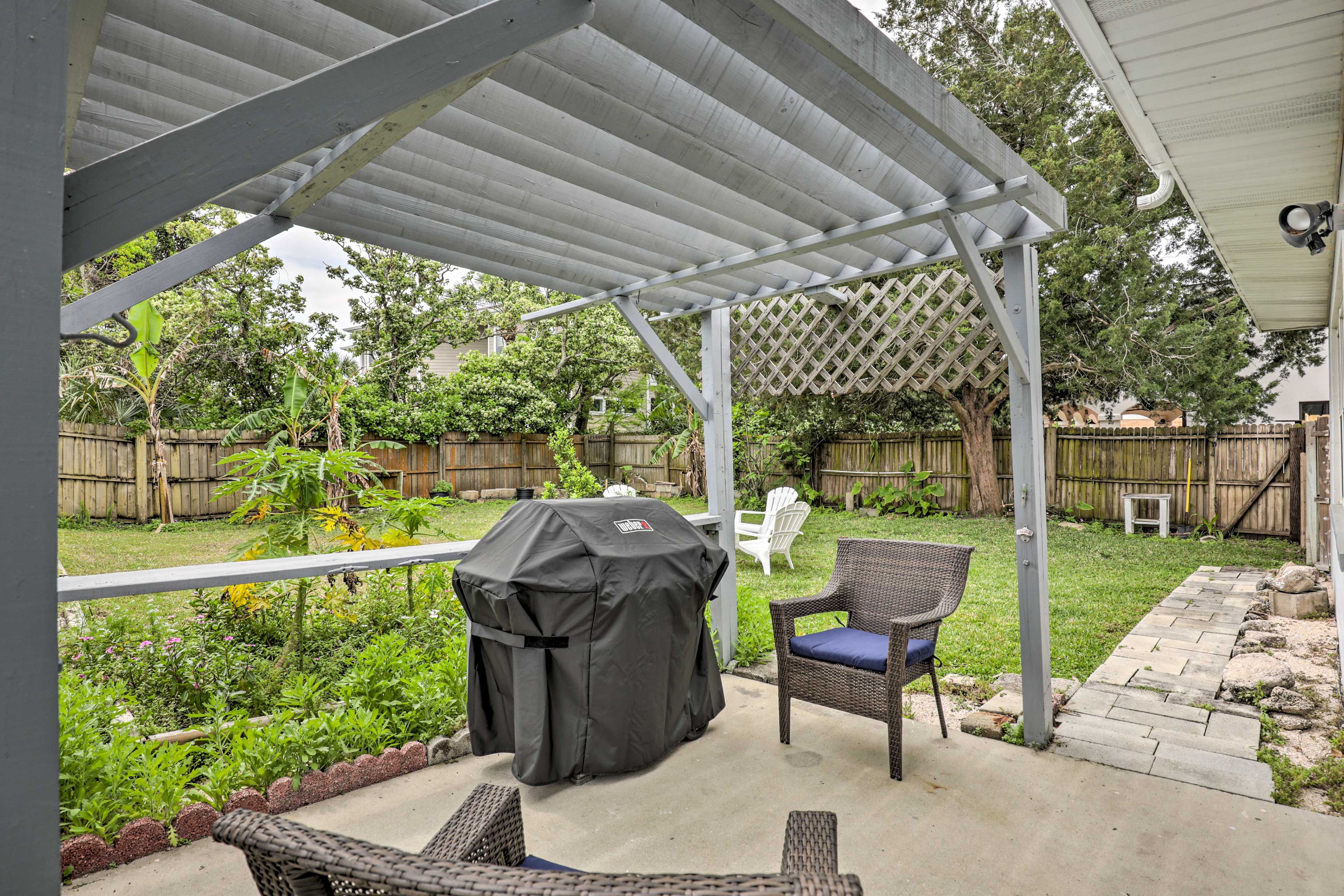 Backyard | Patio | Gas Grill | Pergola