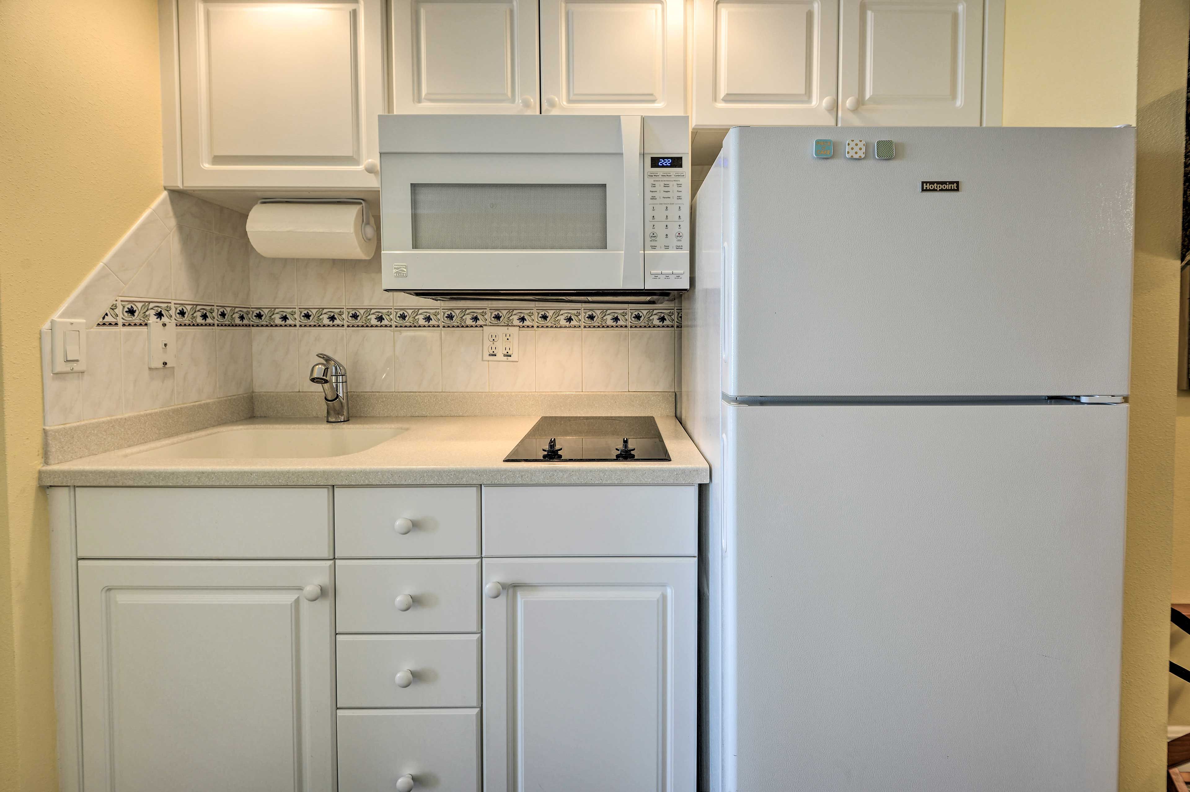 Kitchenette | Well-Equipped | Cooking Basics