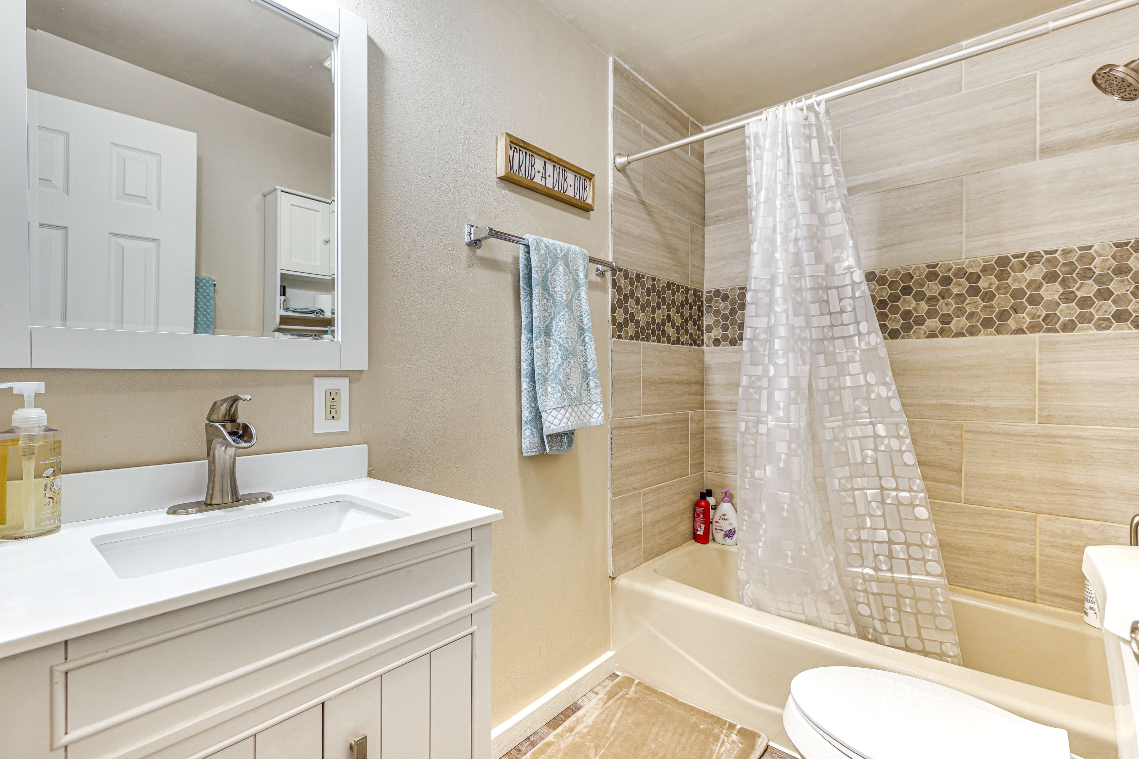 Full Bathroom | Basement | Complimentary Toiletries