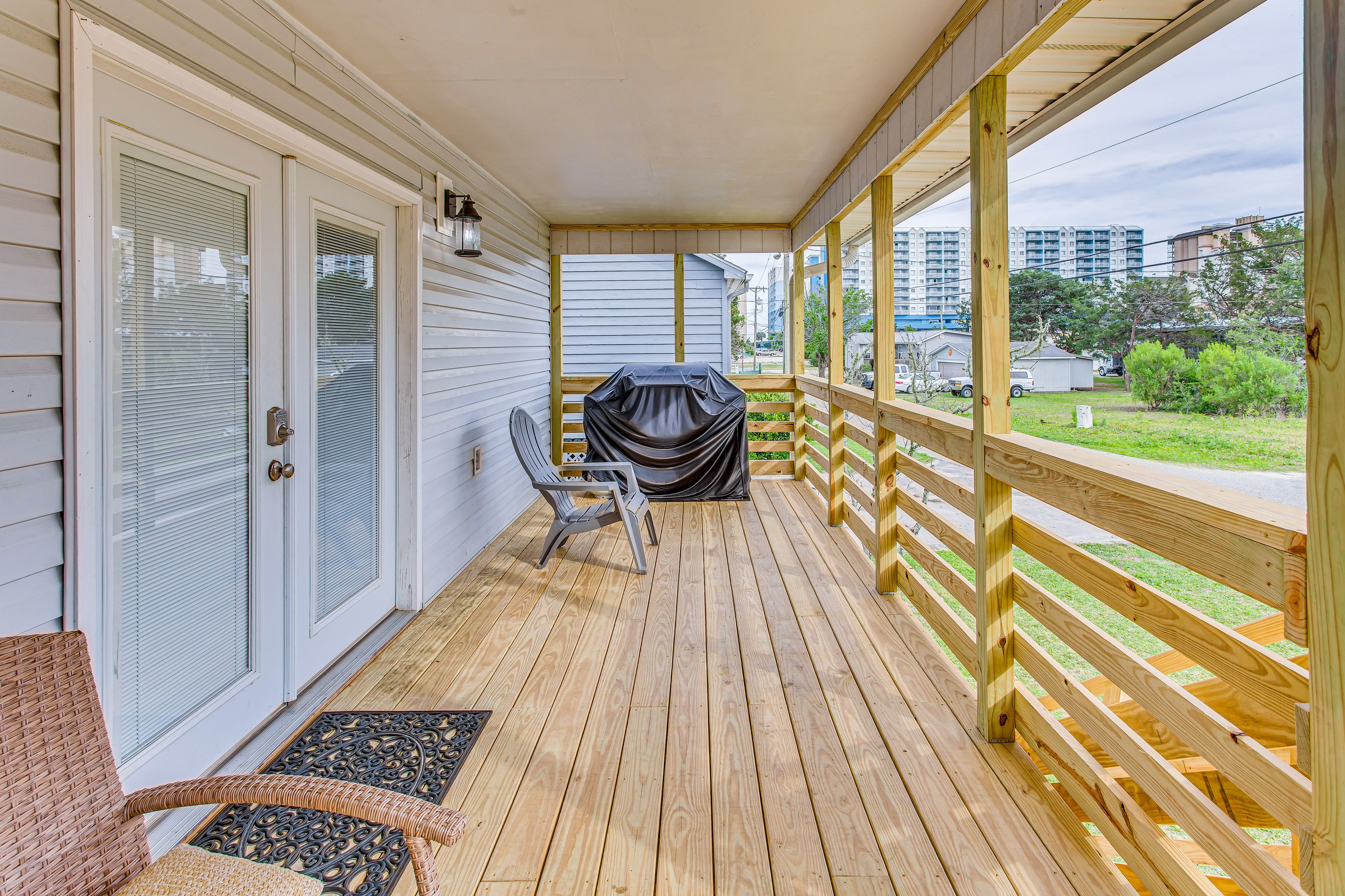 Covered Deck | Gas Grill