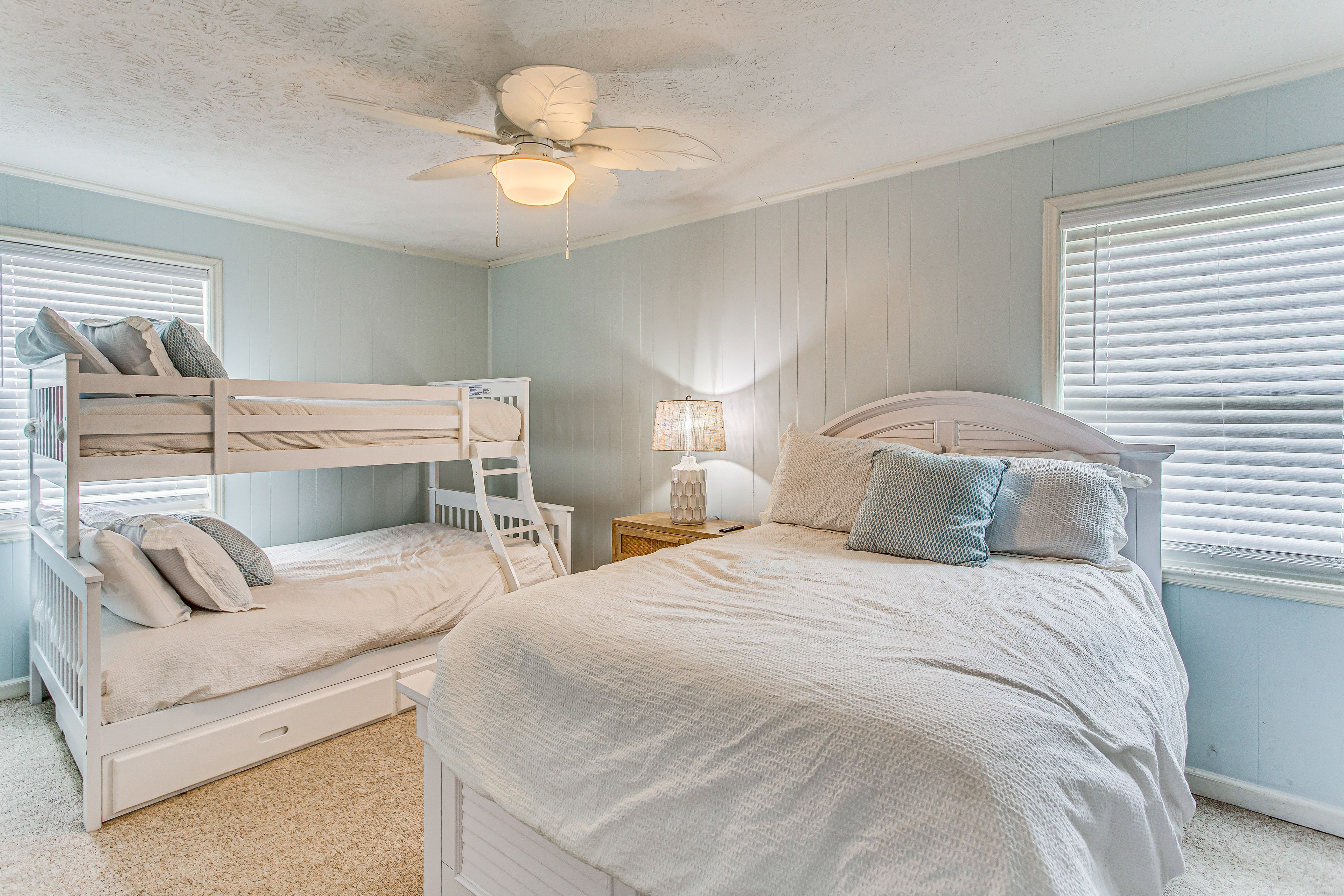Bedroom 3 | Twin/Full Bunk Bed | Full Bed