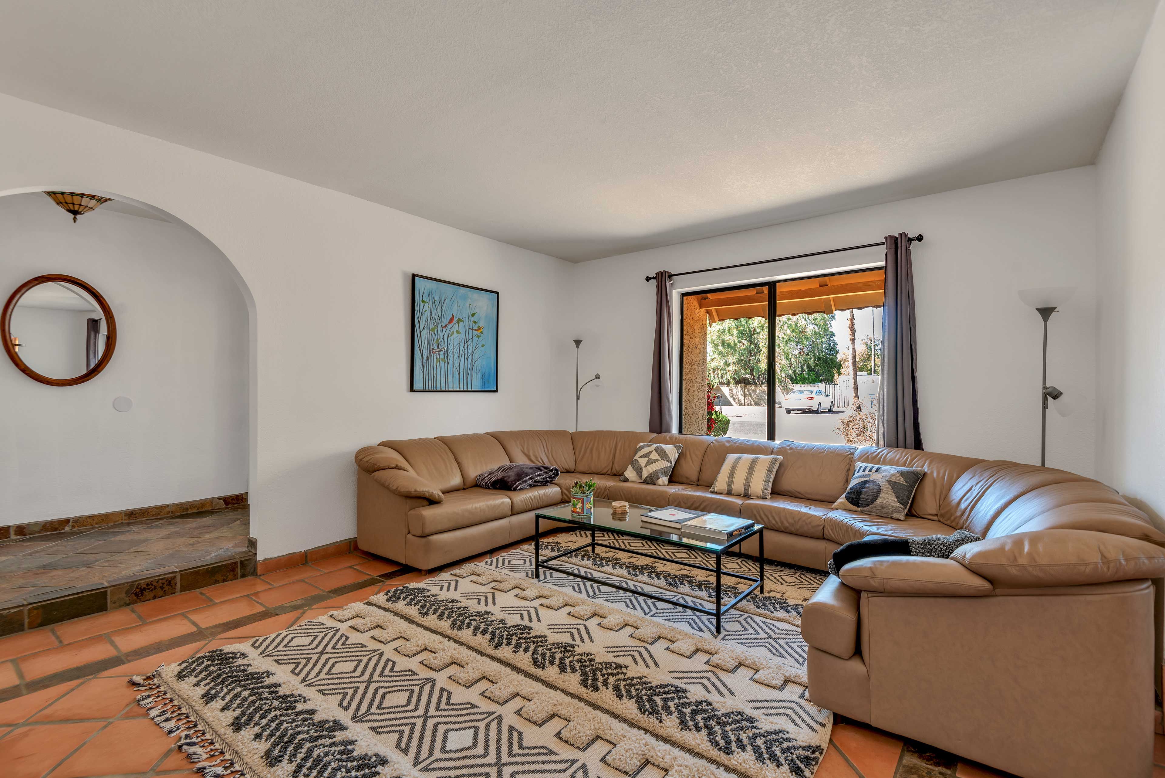 Living Room | Free WiFi