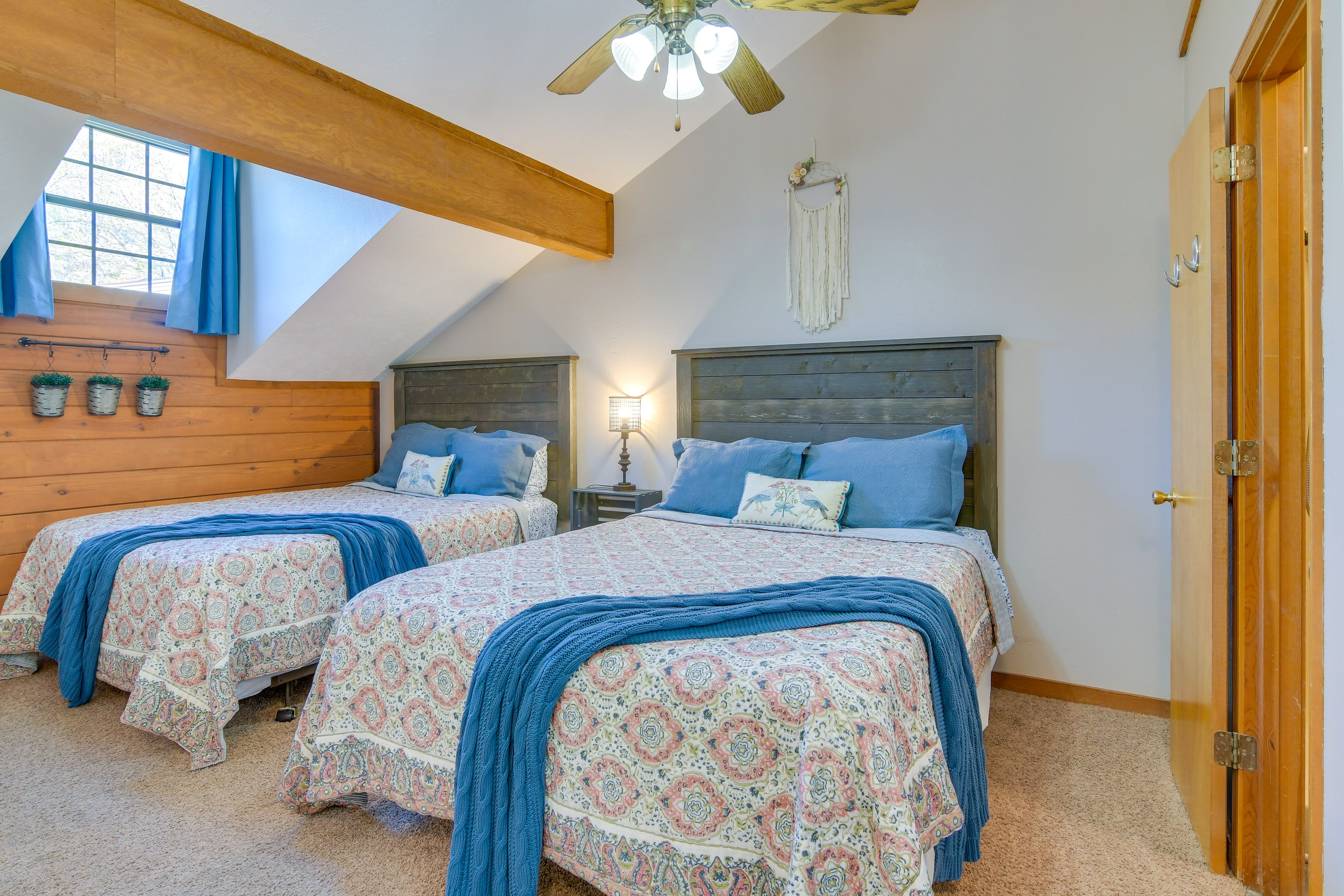 Loft | 2 Queen Beds | 2nd Floor | Stairs Required