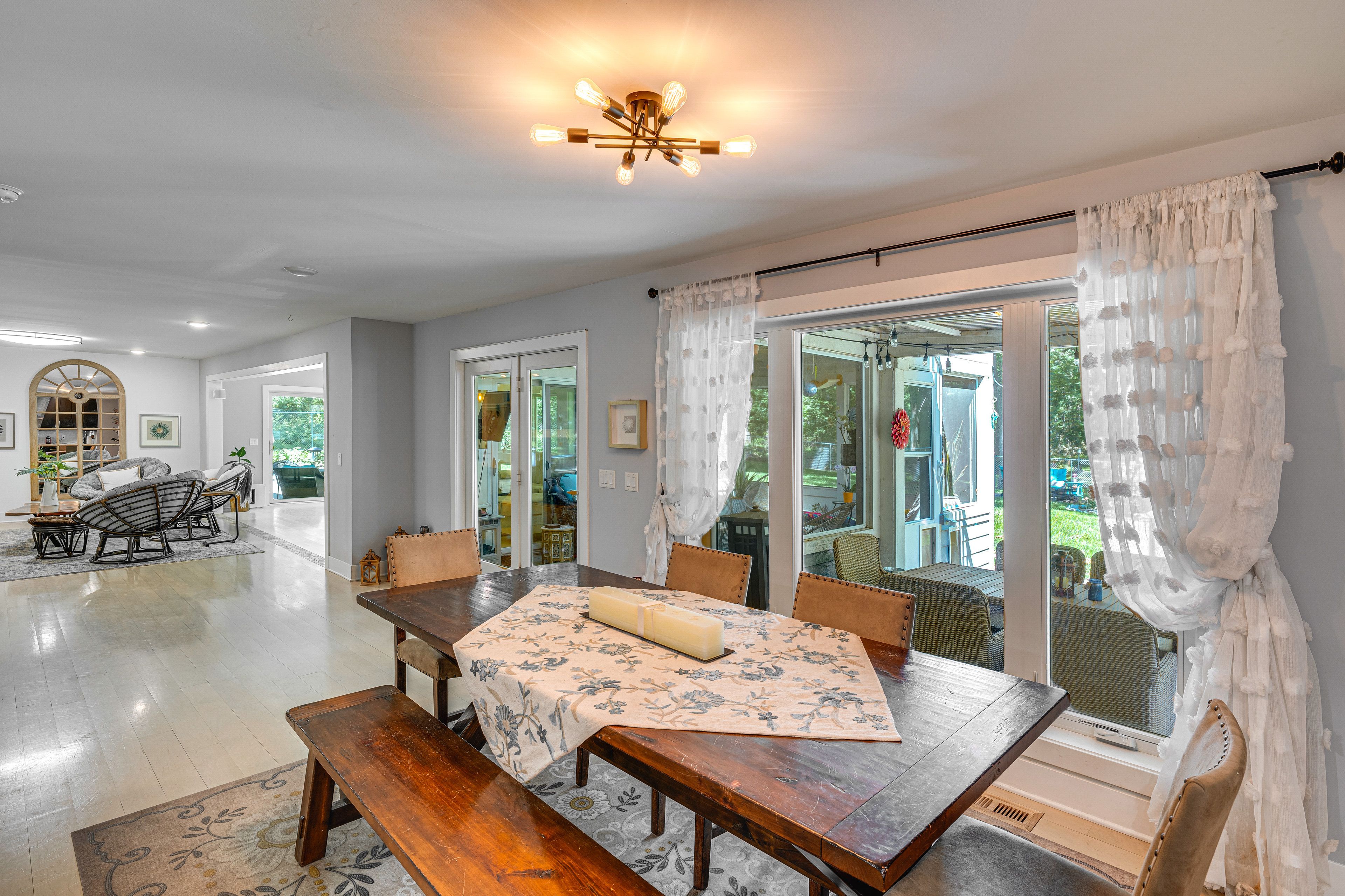 Dining Area | Main Level