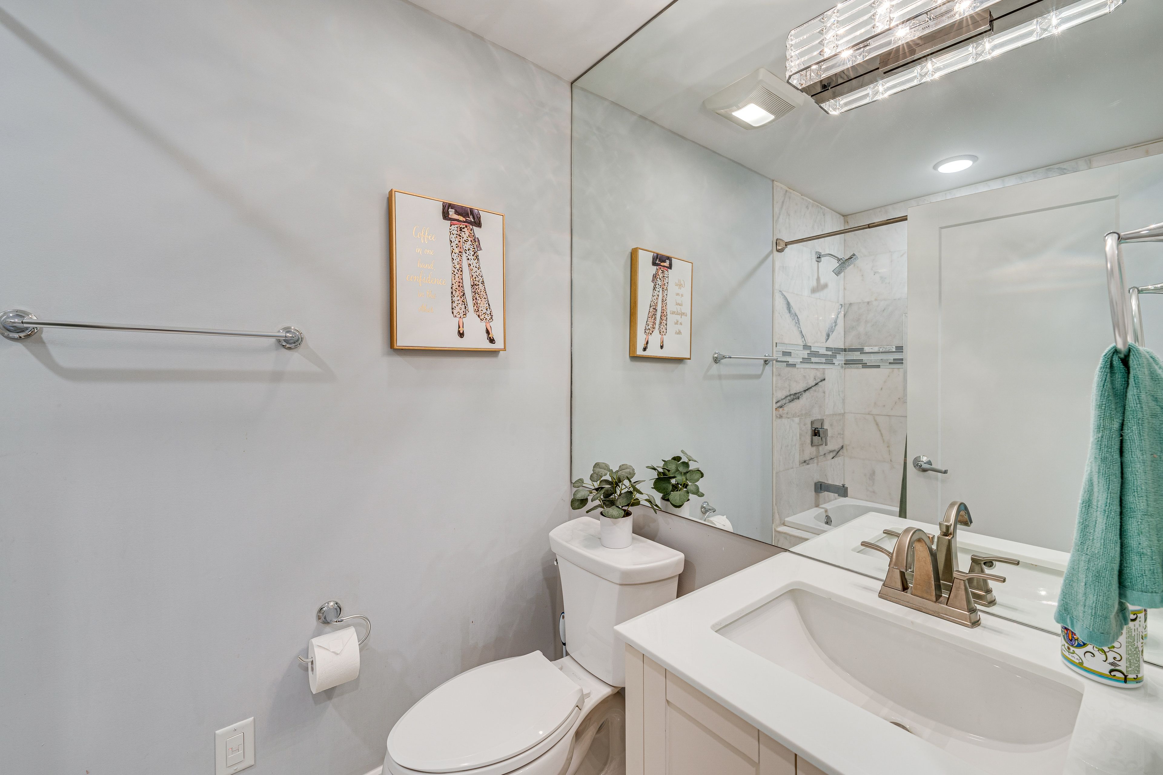 Full Bathroom | Upper Level